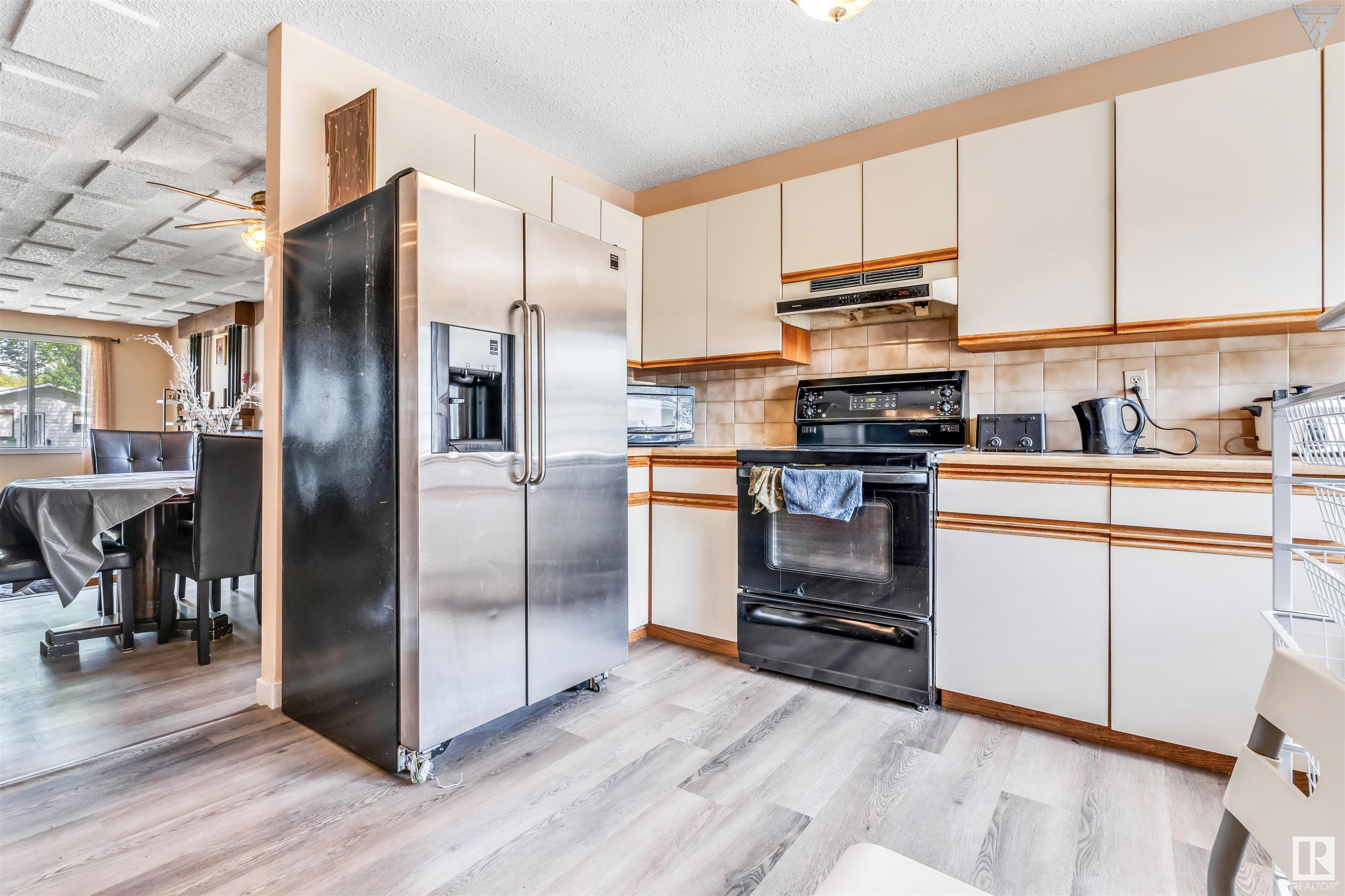      11731 145 AV NW NW , Edmonton,  ,T5X 1M2 ;  Listing Number: MLS E4404749