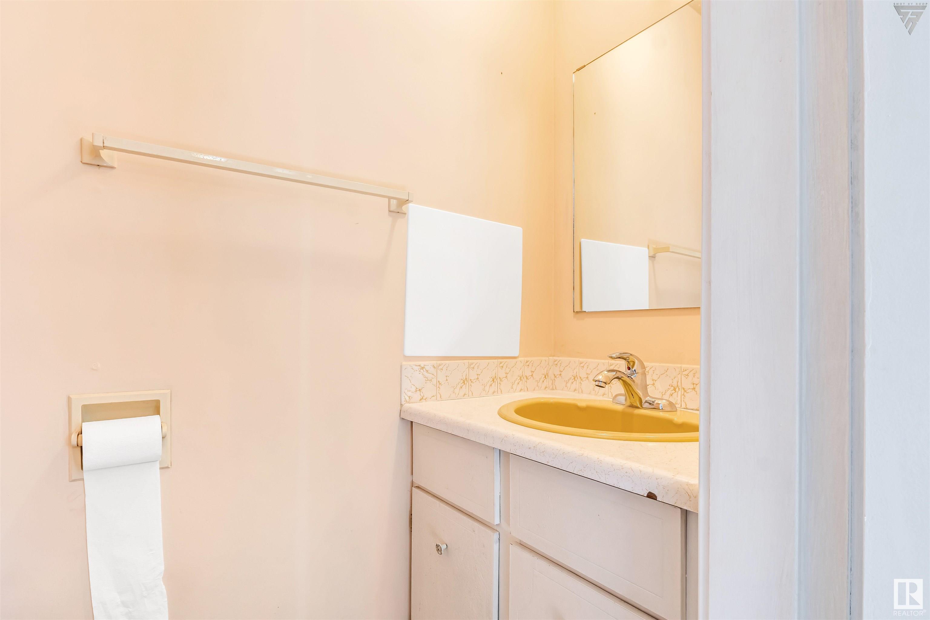      11731 145 AV NW NW , Edmonton,  ,T5X 1M2 ;  Listing Number: MLS E4404749