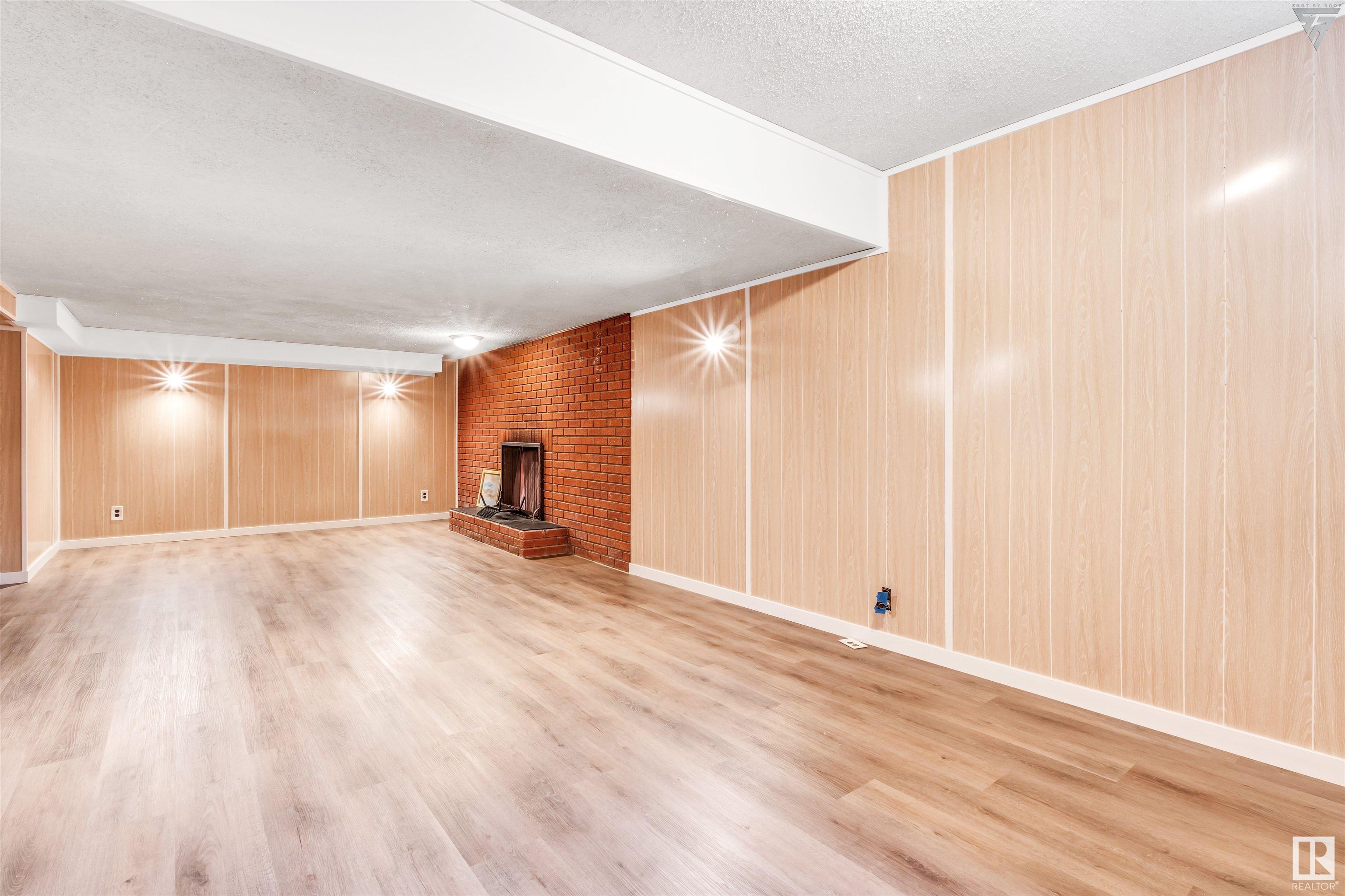      11731 145 AV NW NW , Edmonton,  ,T5X 1M2 ;  Listing Number: MLS E4404749