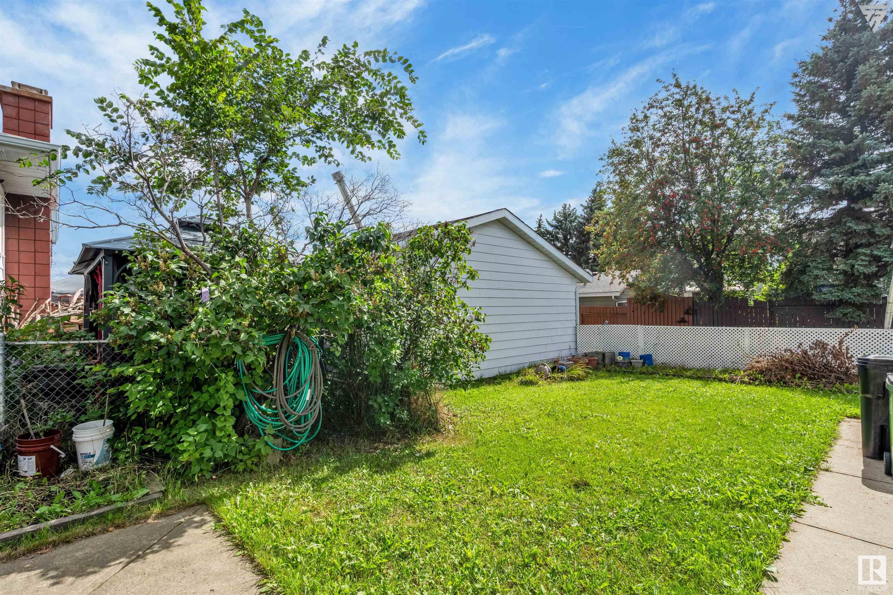      11731 145 AV NW NW , Edmonton,  ,T5X 1M2 ;  Listing Number: MLS E4404749