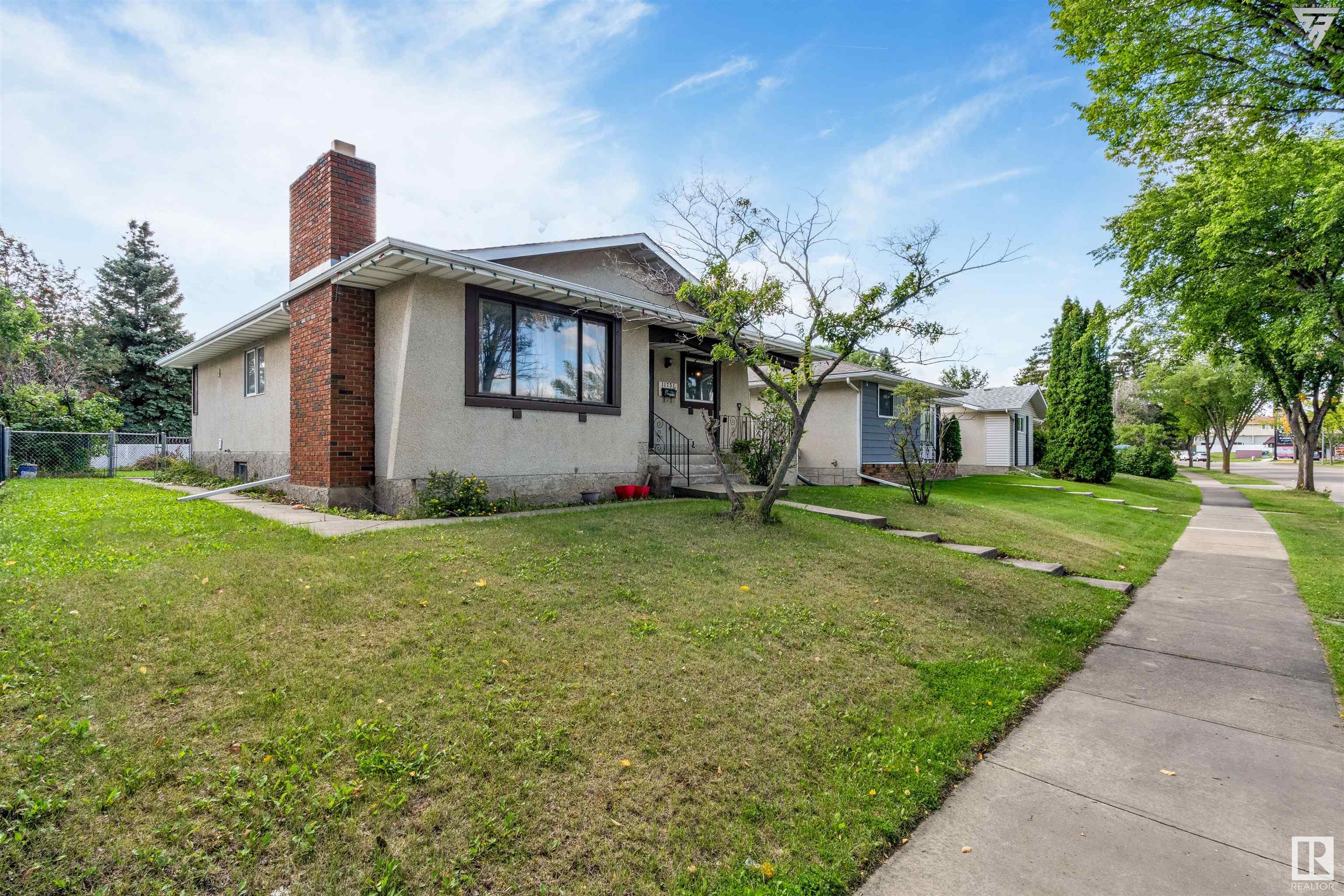      11731 145 AV NW NW , Edmonton,  ,T5X 1M2 ;  Listing Number: MLS E4404749