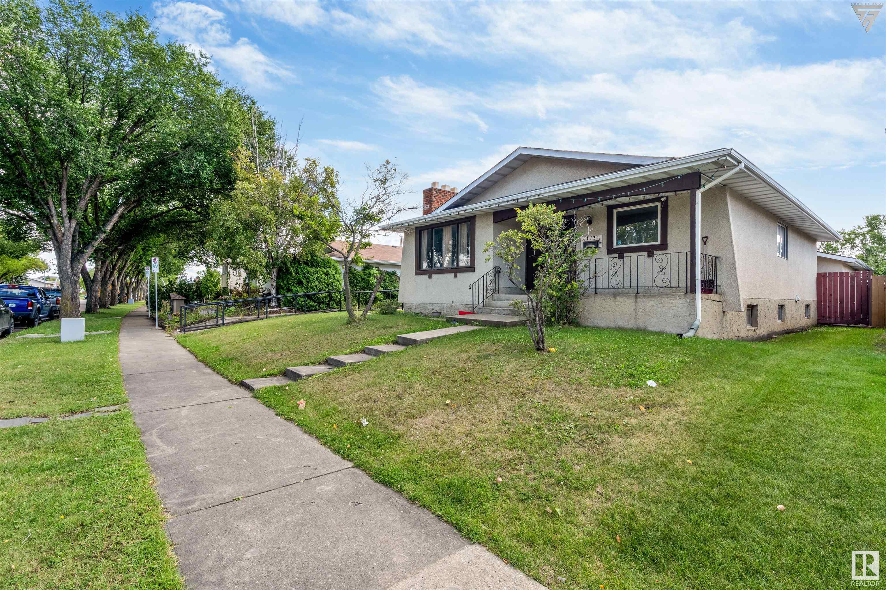      11731 145 AV NW NW , Edmonton,  ,T5X 1M2 ;  Listing Number: MLS E4404749