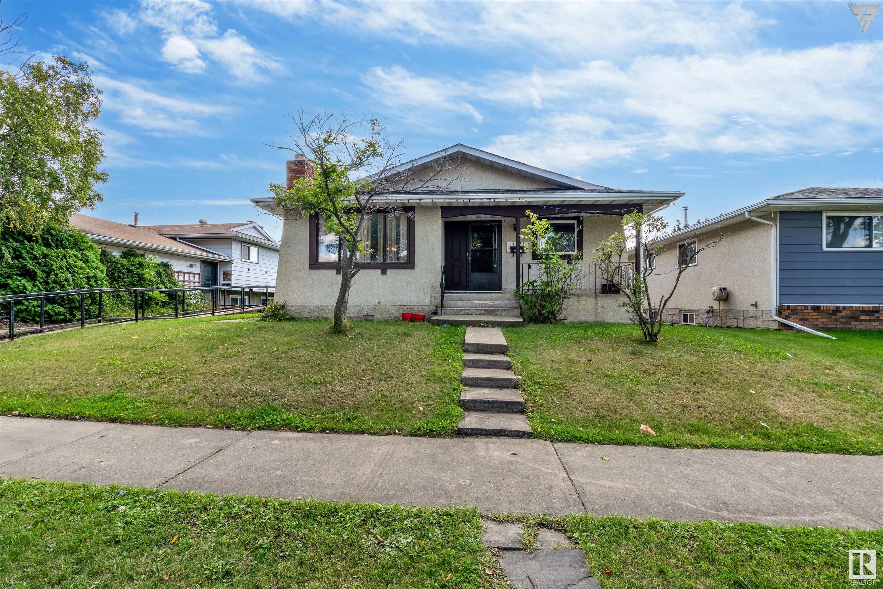      11731 145 AV NW NW , Edmonton,  ,T5X 1M2 ;  Listing Number: MLS E4404749