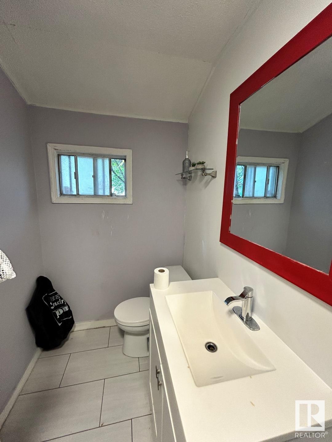      11928 68 ST NW , Edmonton,  ,T5B 1P7 ;  Listing Number: MLS E4405286