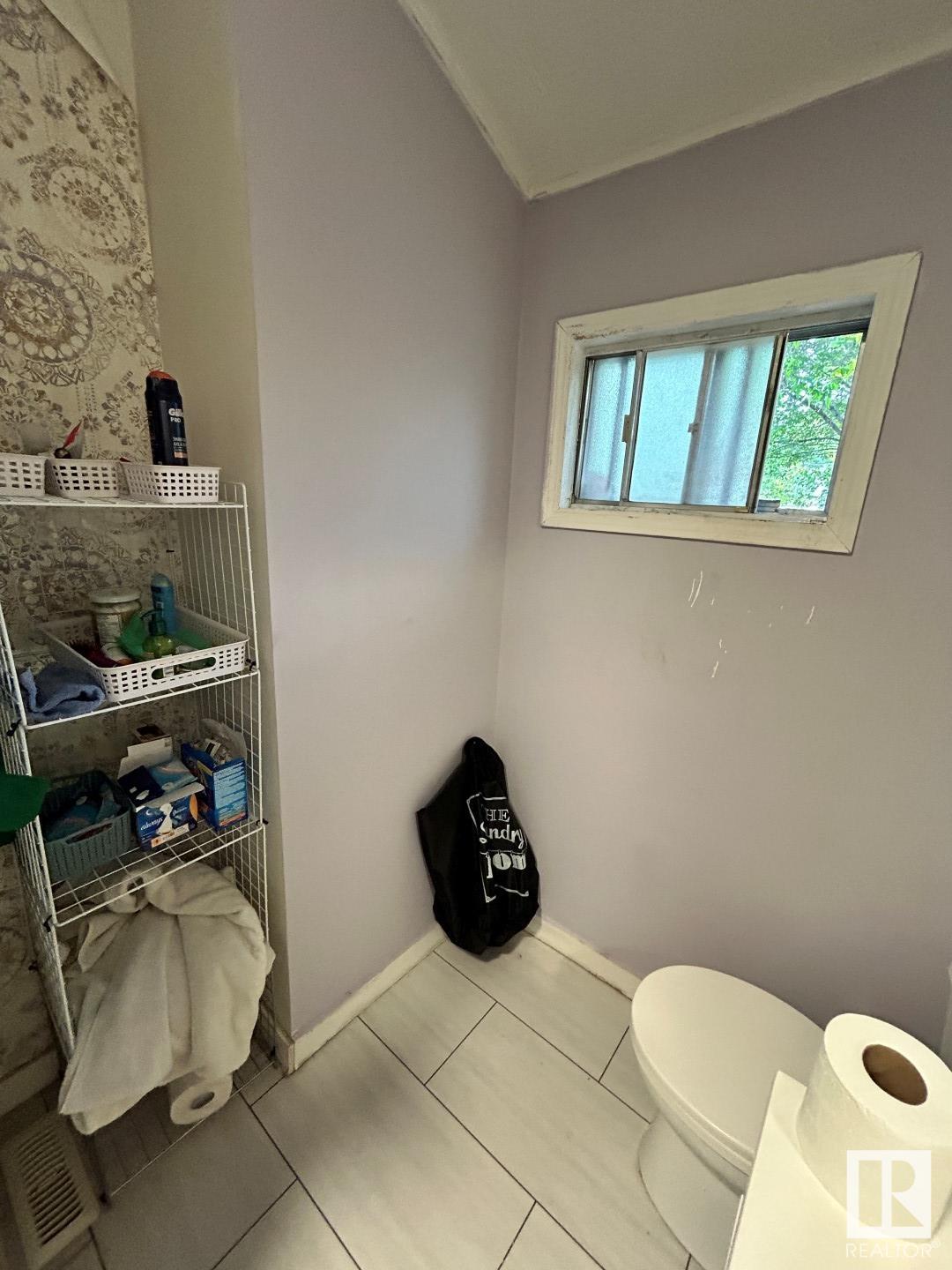      11928 68 ST NW , Edmonton,  ,T5B 1P7 ;  Listing Number: MLS E4405286