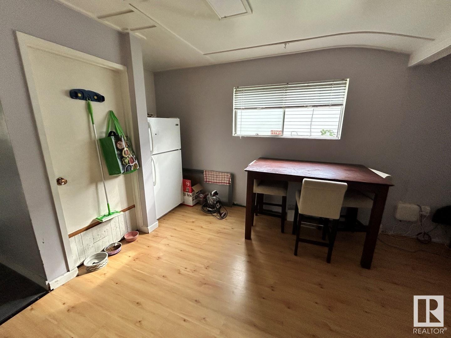      11928 68 ST NW , Edmonton,  ,T5B 1P7 ;  Listing Number: MLS E4405286
