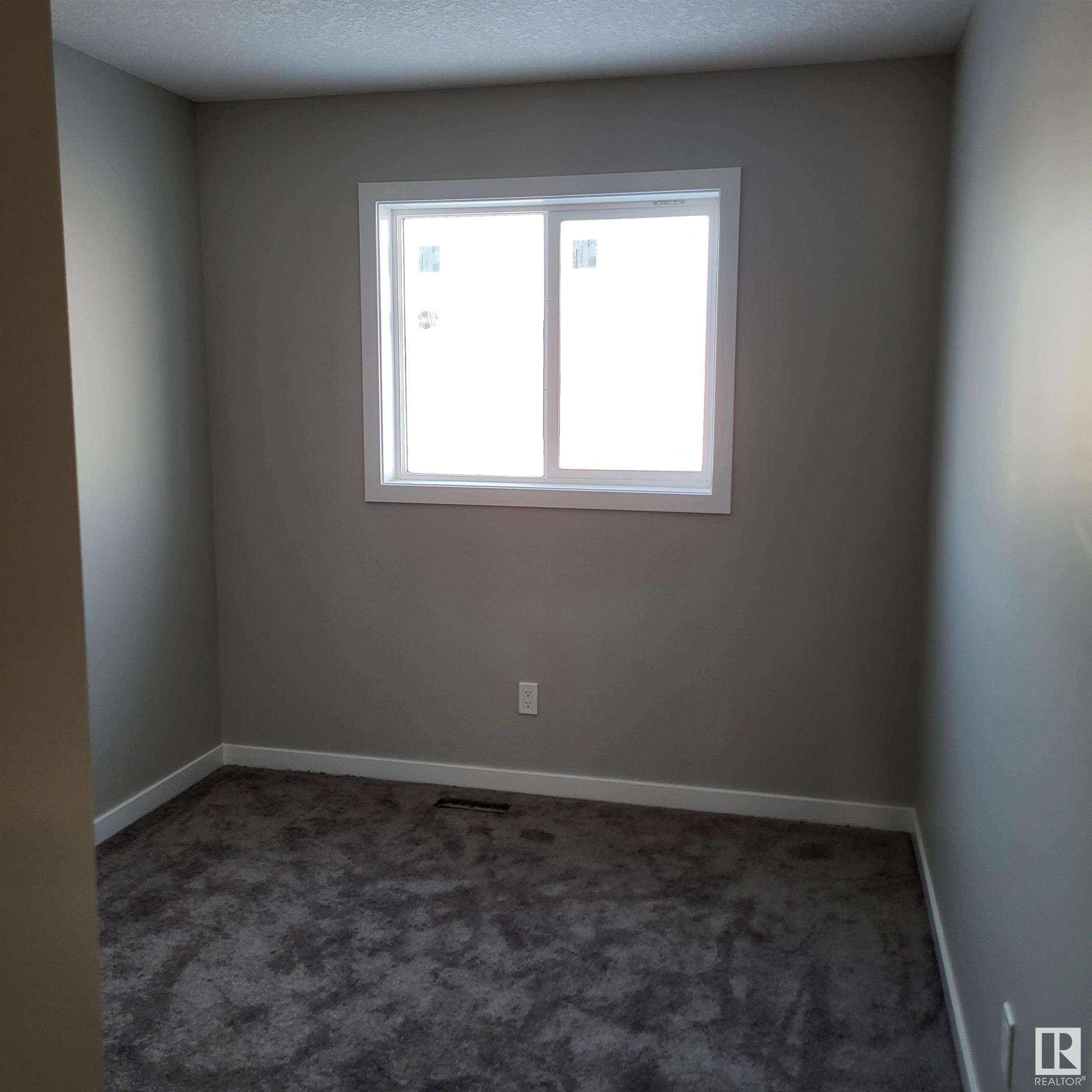      7060 181 AV NW , Edmonton,  ,T5Z 0V4 ;  Listing Number: MLS E4405515