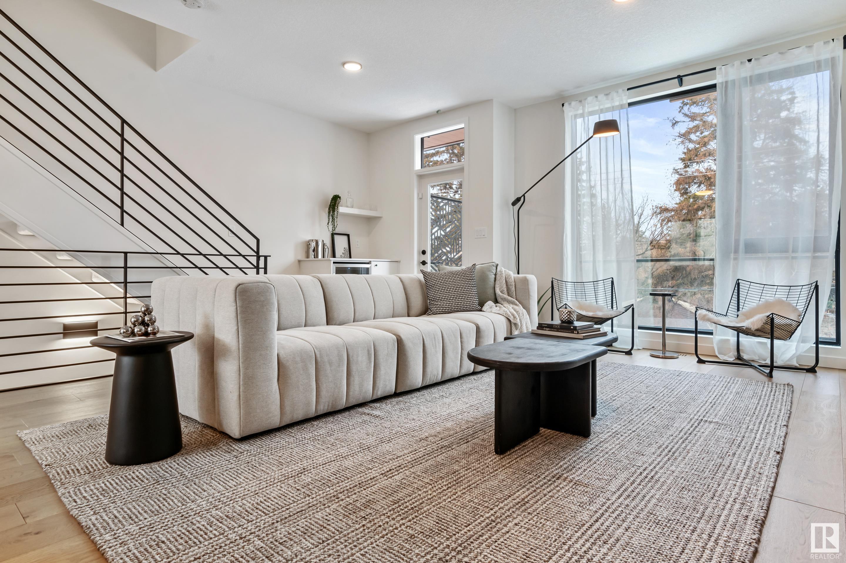      10339 WADHURST RD NW , Edmonton,  ,T5N 1T1 ;  Listing Number: MLS E4405679