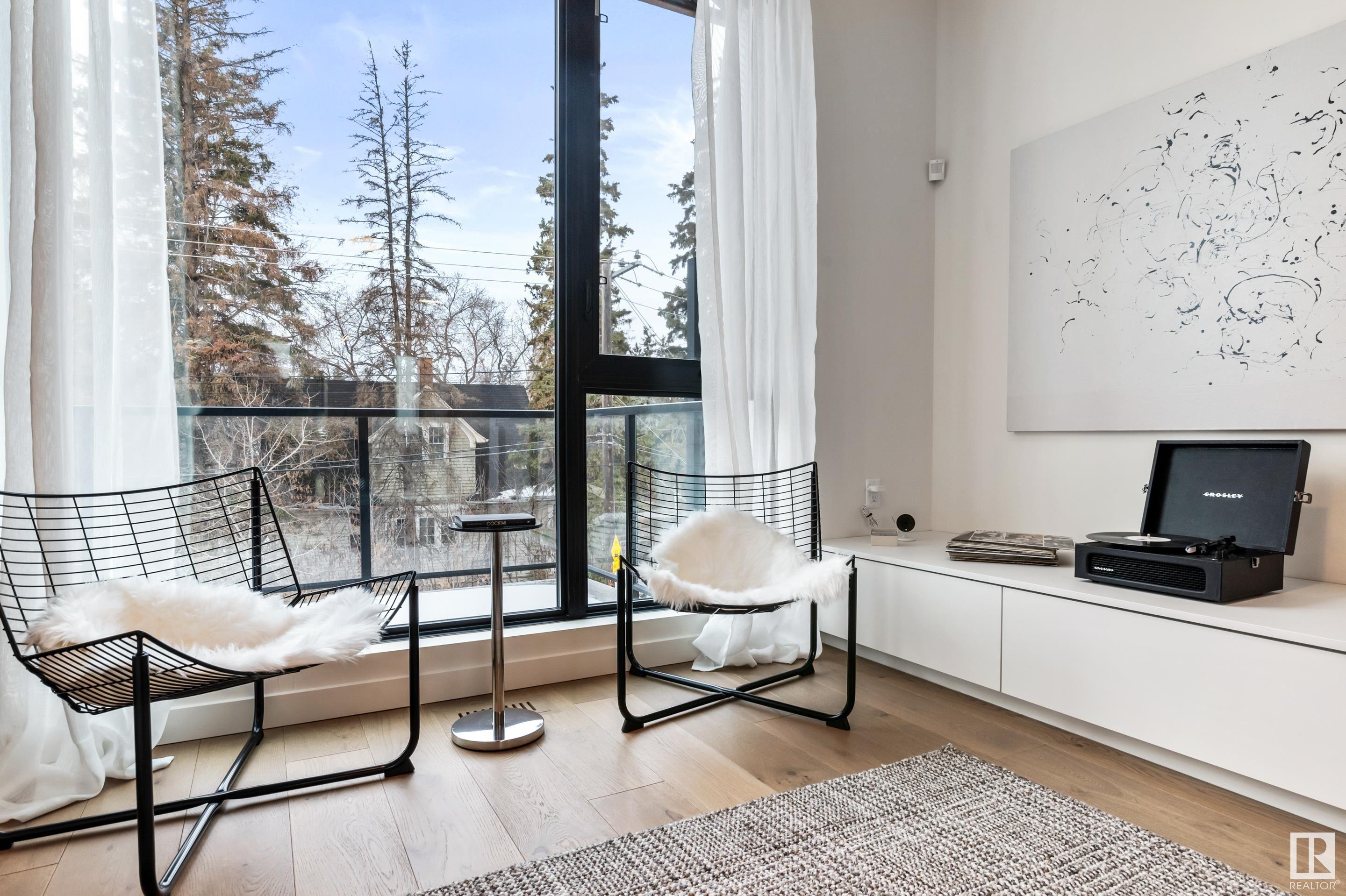      10339 WADHURST RD NW , Edmonton,  ,T5N 1T1 ;  Listing Number: MLS E4405679