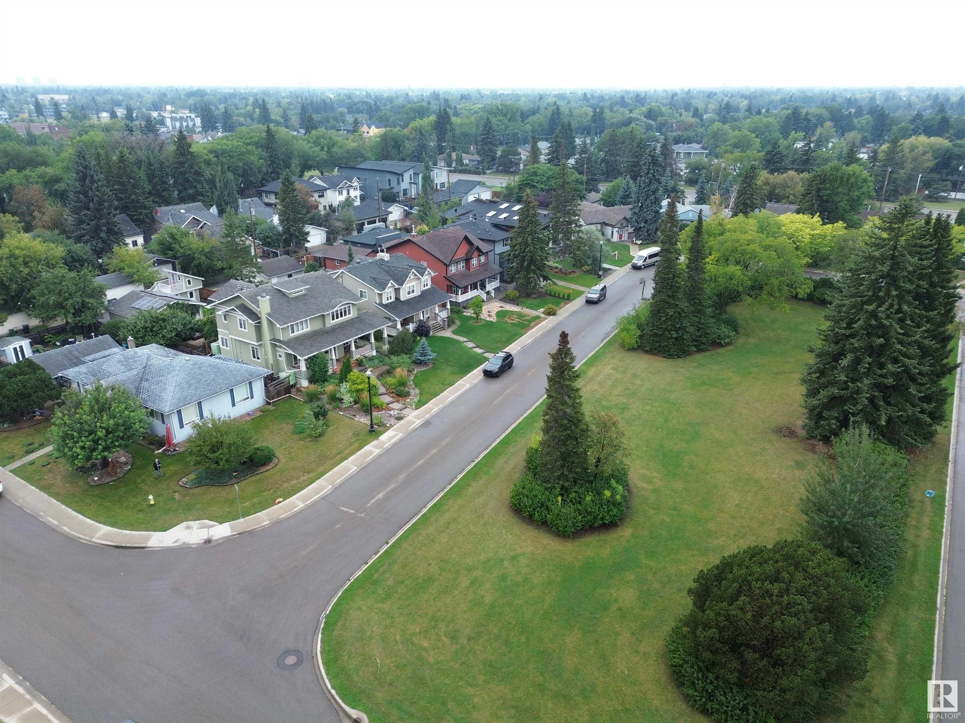      10608 140 st NW NW , Edmonton,  ,T5N 2M3 ;  Listing Number: MLS E4406383
