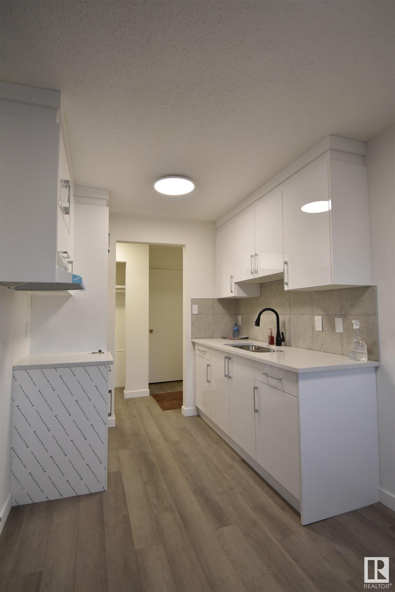      #303 12921 127 ST NW NW , Edmonton,  ,T5L 1B1 ;  Listing Number: MLS E4407412