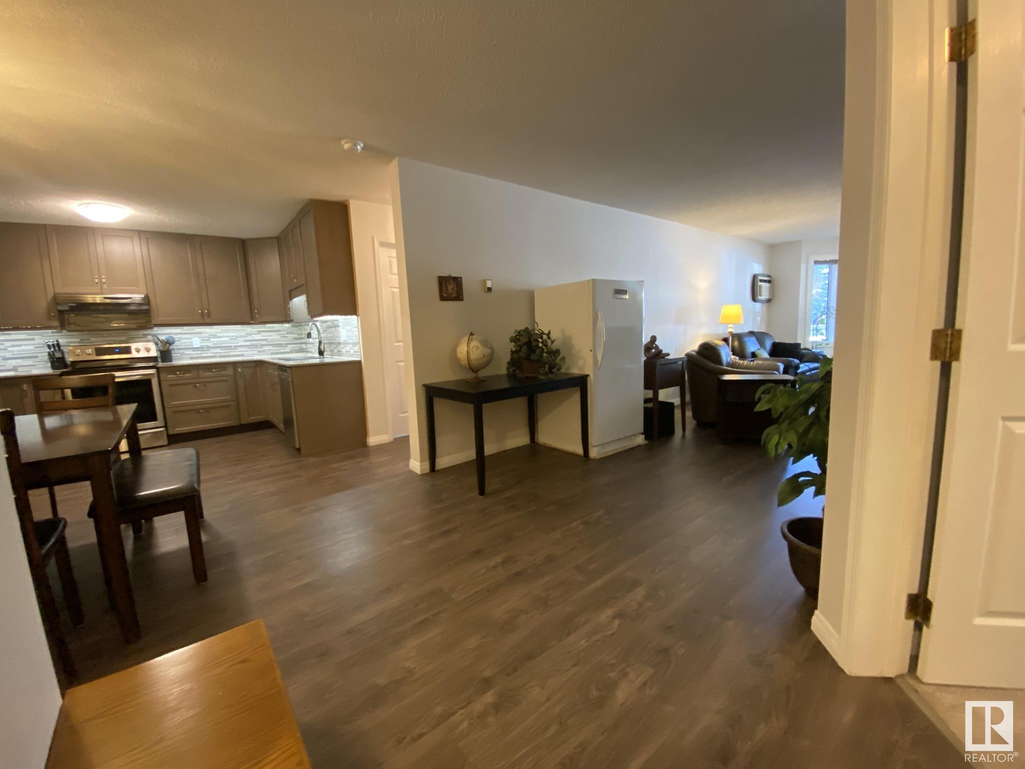      #113 10935 21 AV NW , Edmonton,  ,T6J 6R3 ;  Listing Number: MLS E4407704