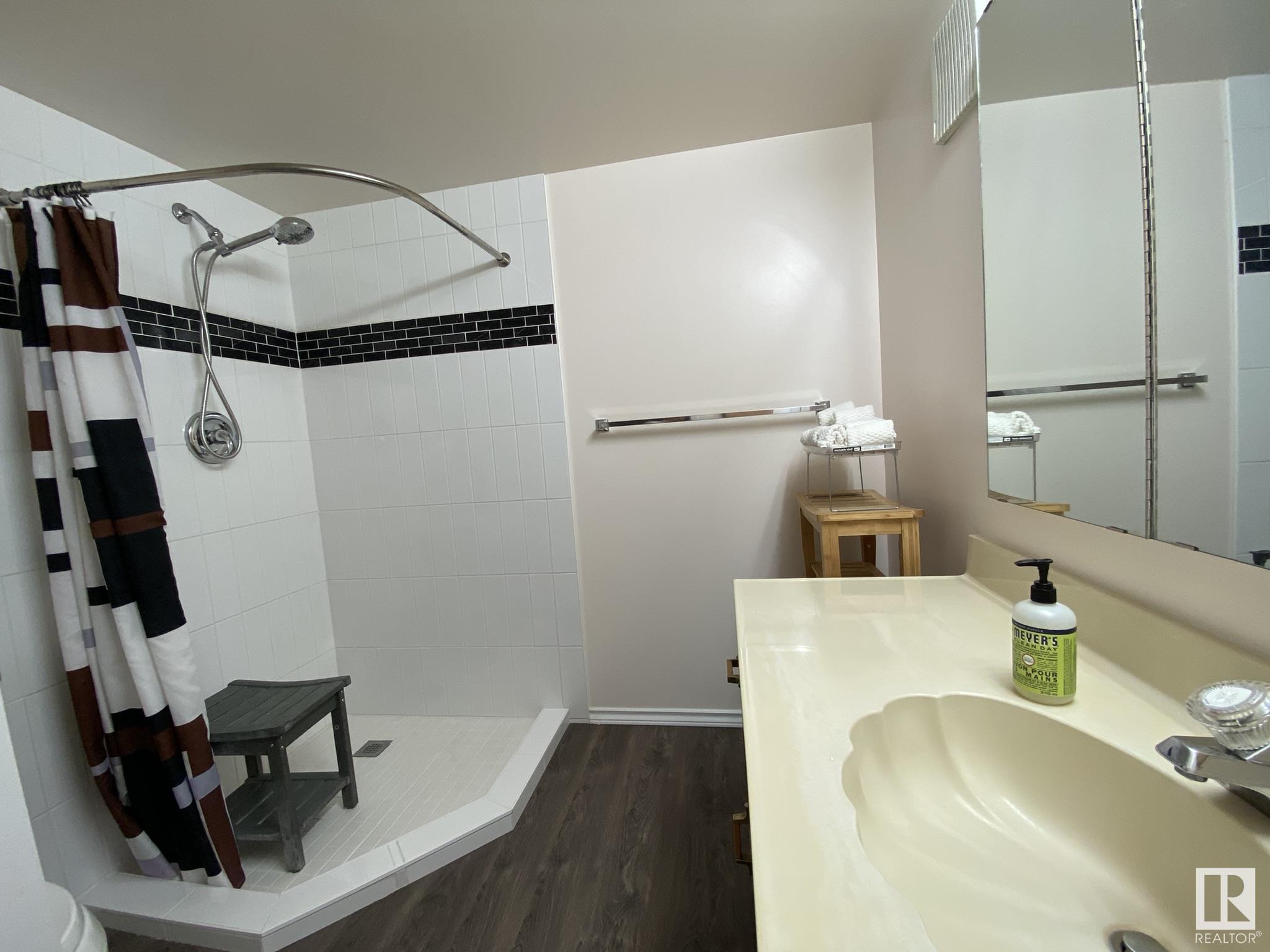      #113 10935 21 AV NW , Edmonton,  ,T6J 6R3 ;  Listing Number: MLS E4407704