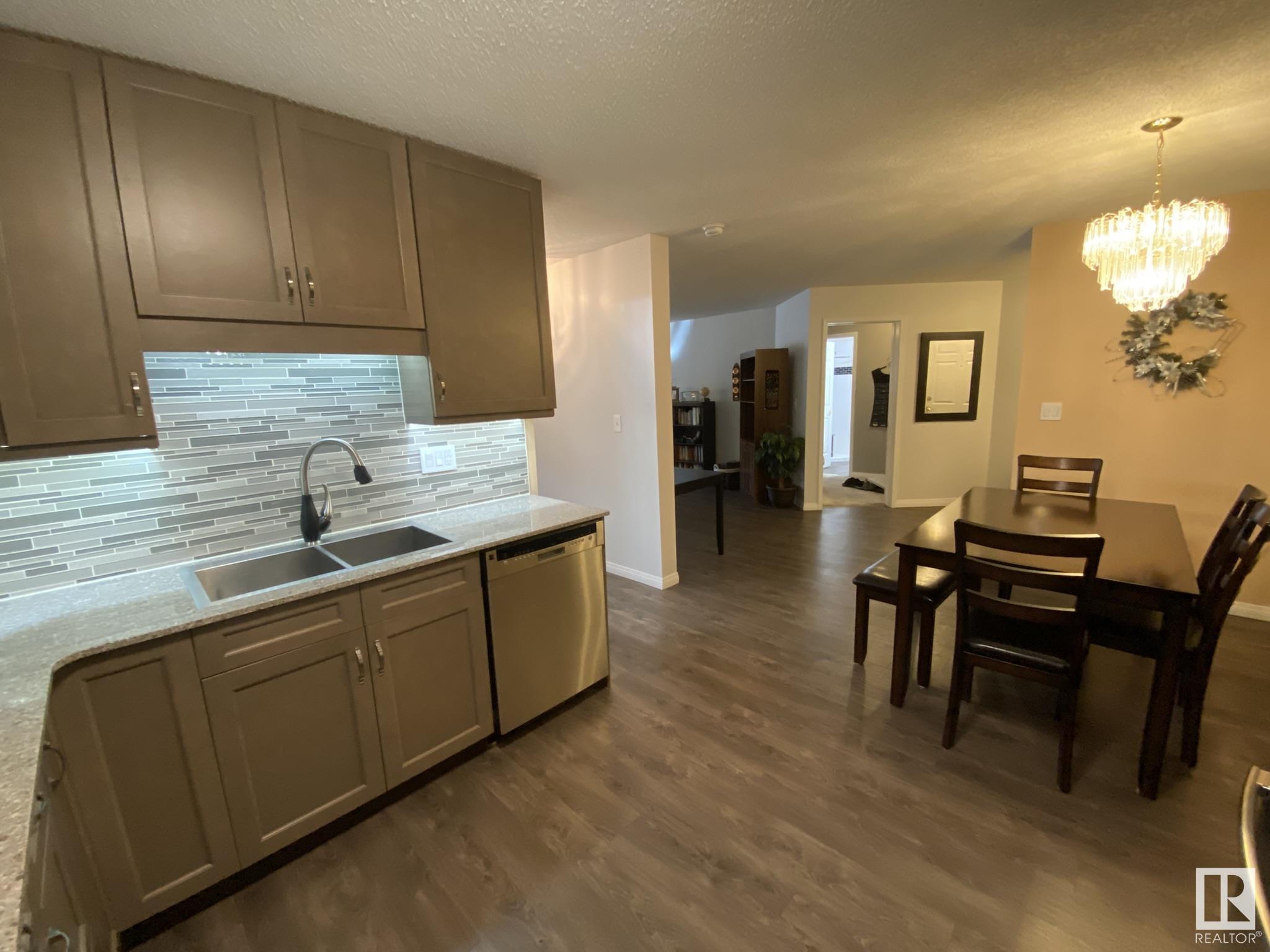      #113 10935 21 AV NW , Edmonton,  ,T6J 6R3 ;  Listing Number: MLS E4407704