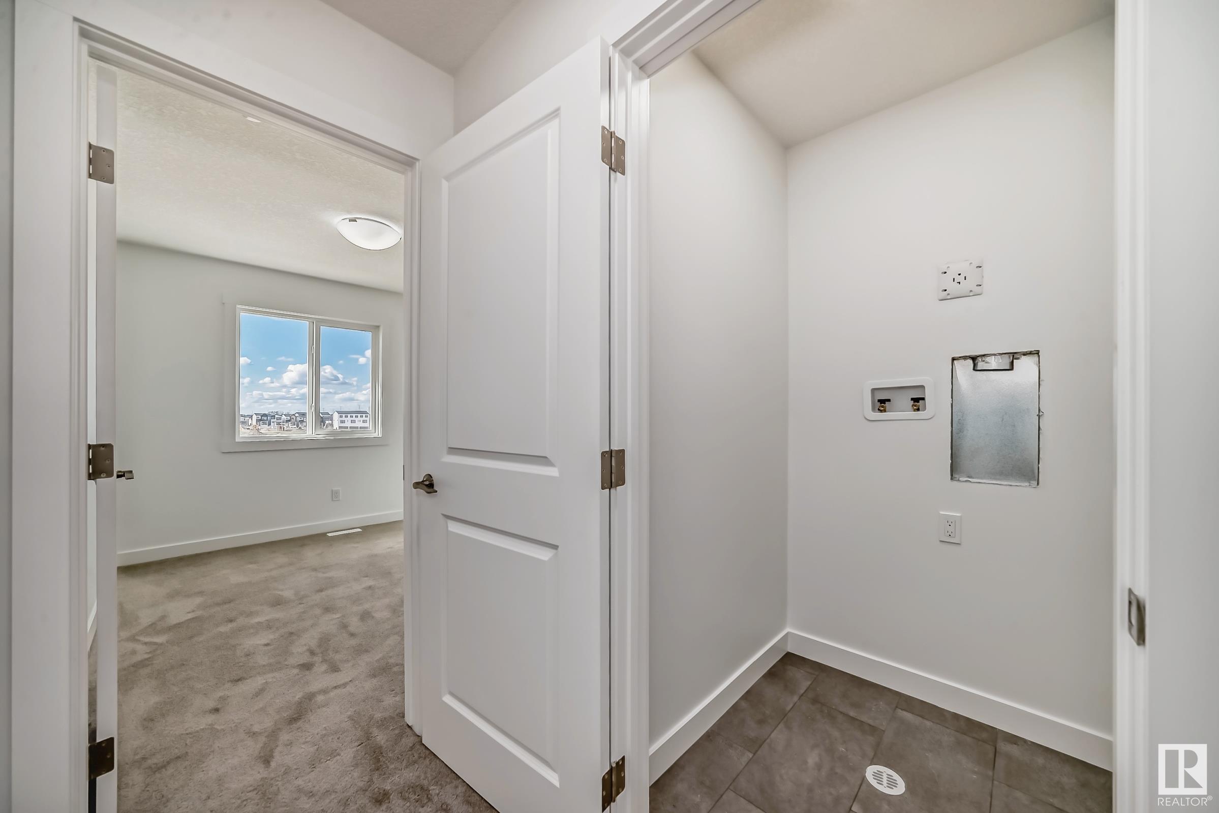      440 29 ST SW , Edmonton,  ,T6X 3E7 ;  Listing Number: MLS E4408295