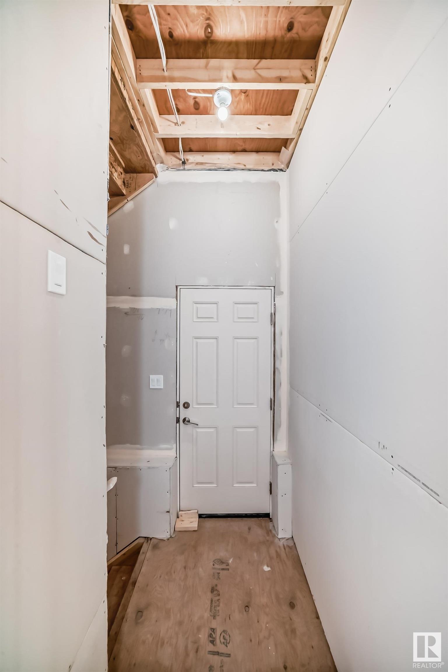      440 29 ST SW , Edmonton,  ,T6X 3E7 ;  Listing Number: MLS E4408295