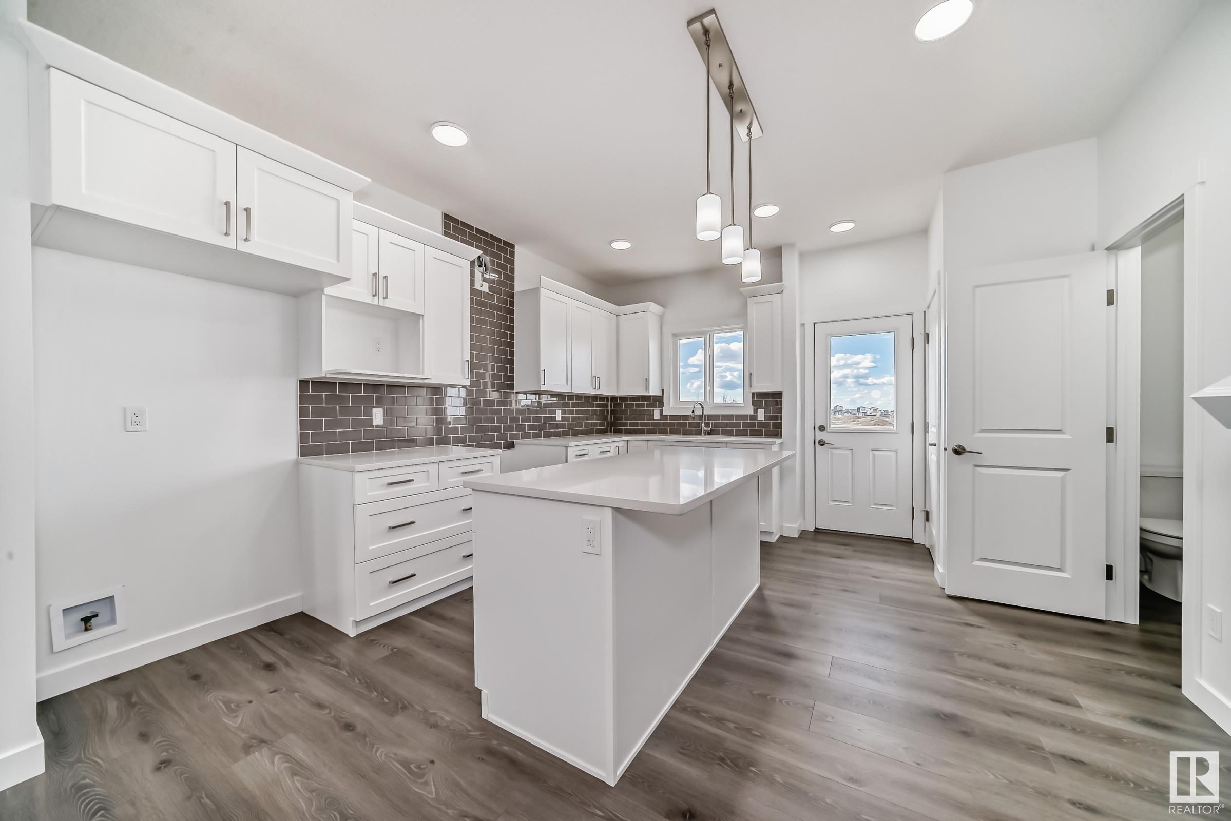      440 29 ST SW , Edmonton,  ,T6X 3E7 ;  Listing Number: MLS E4408295