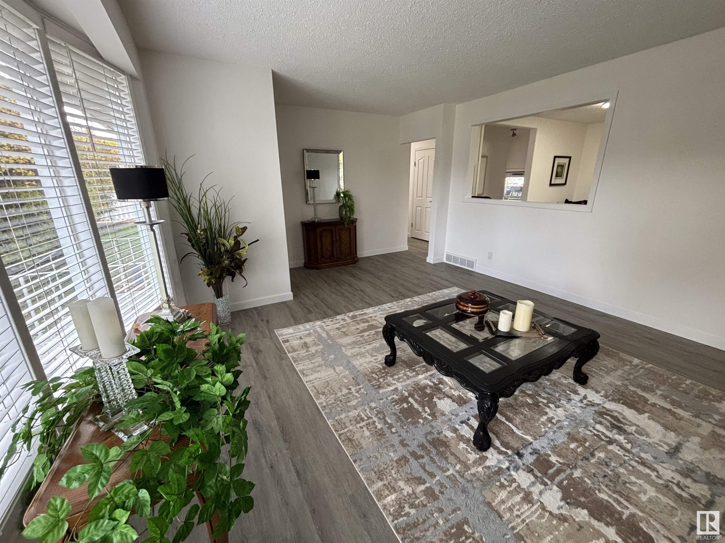      5100 53 AV , Stony Plain,  ,T7Z 1B9 ;  Listing Number: MLS E4408720