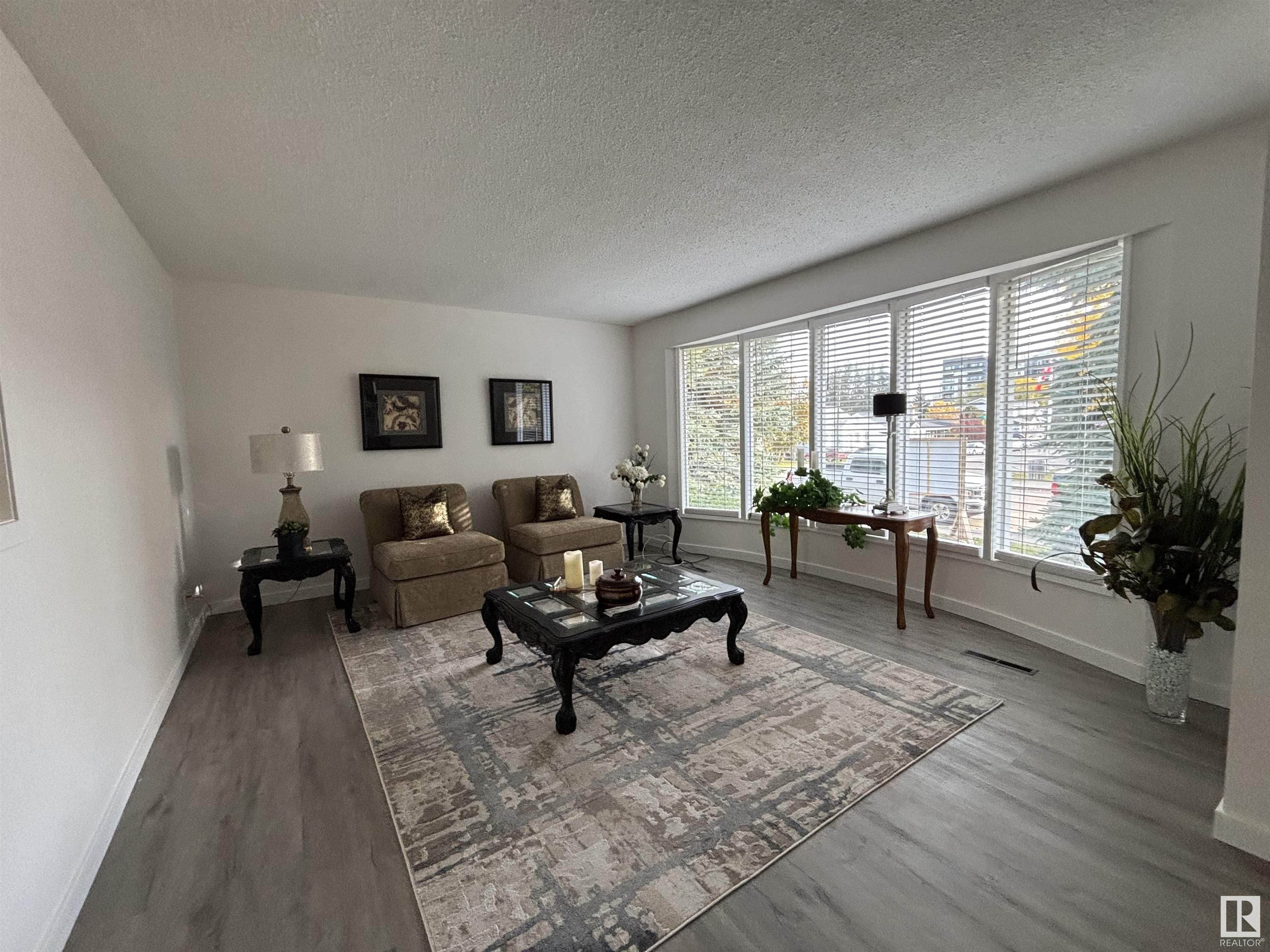      5100 53 AV , Stony Plain,  ,T7Z 1B9 ;  Listing Number: MLS E4408720