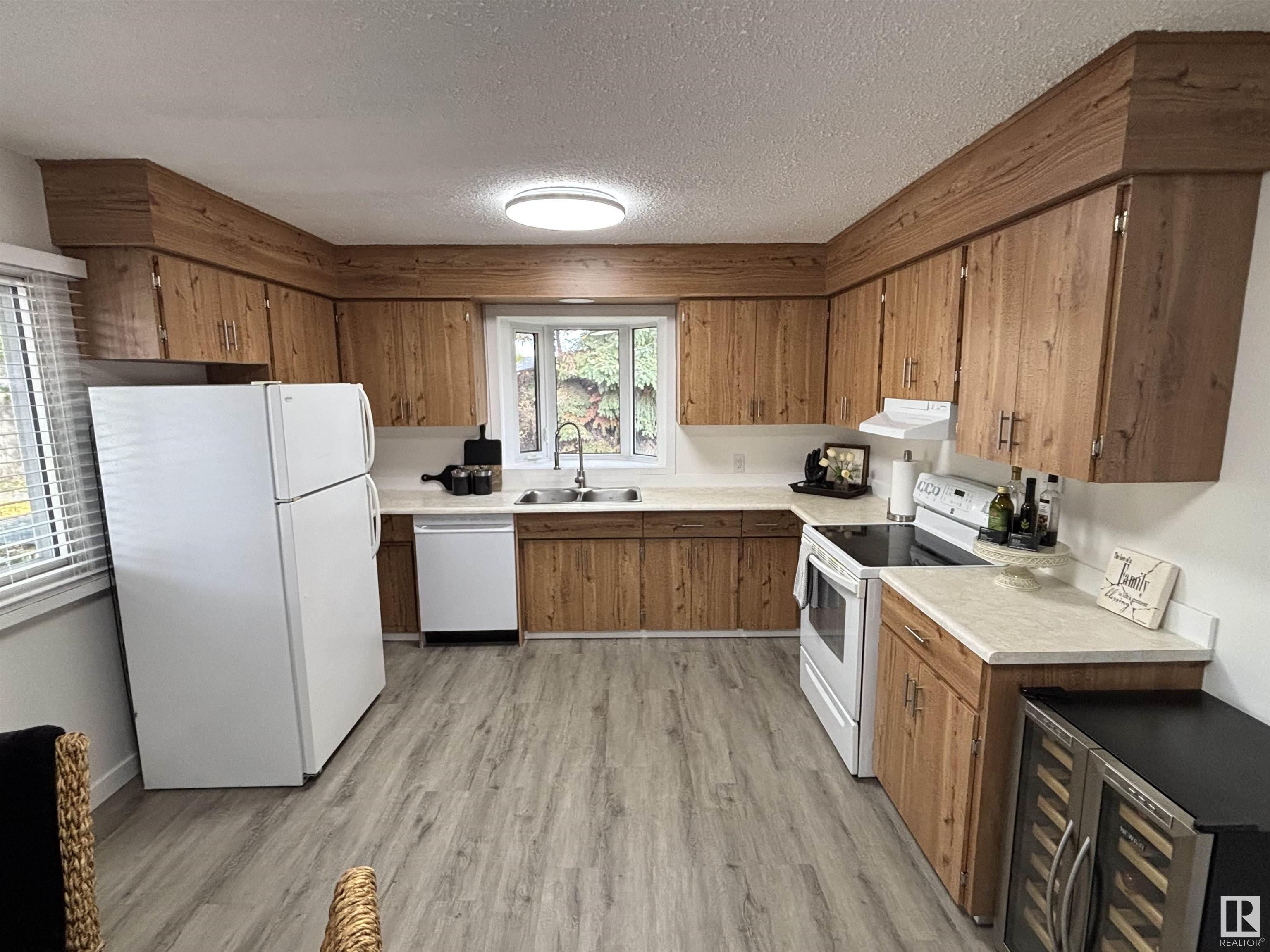      5100 53 AV , Stony Plain,  ,T7Z 1B9 ;  Listing Number: MLS E4408720