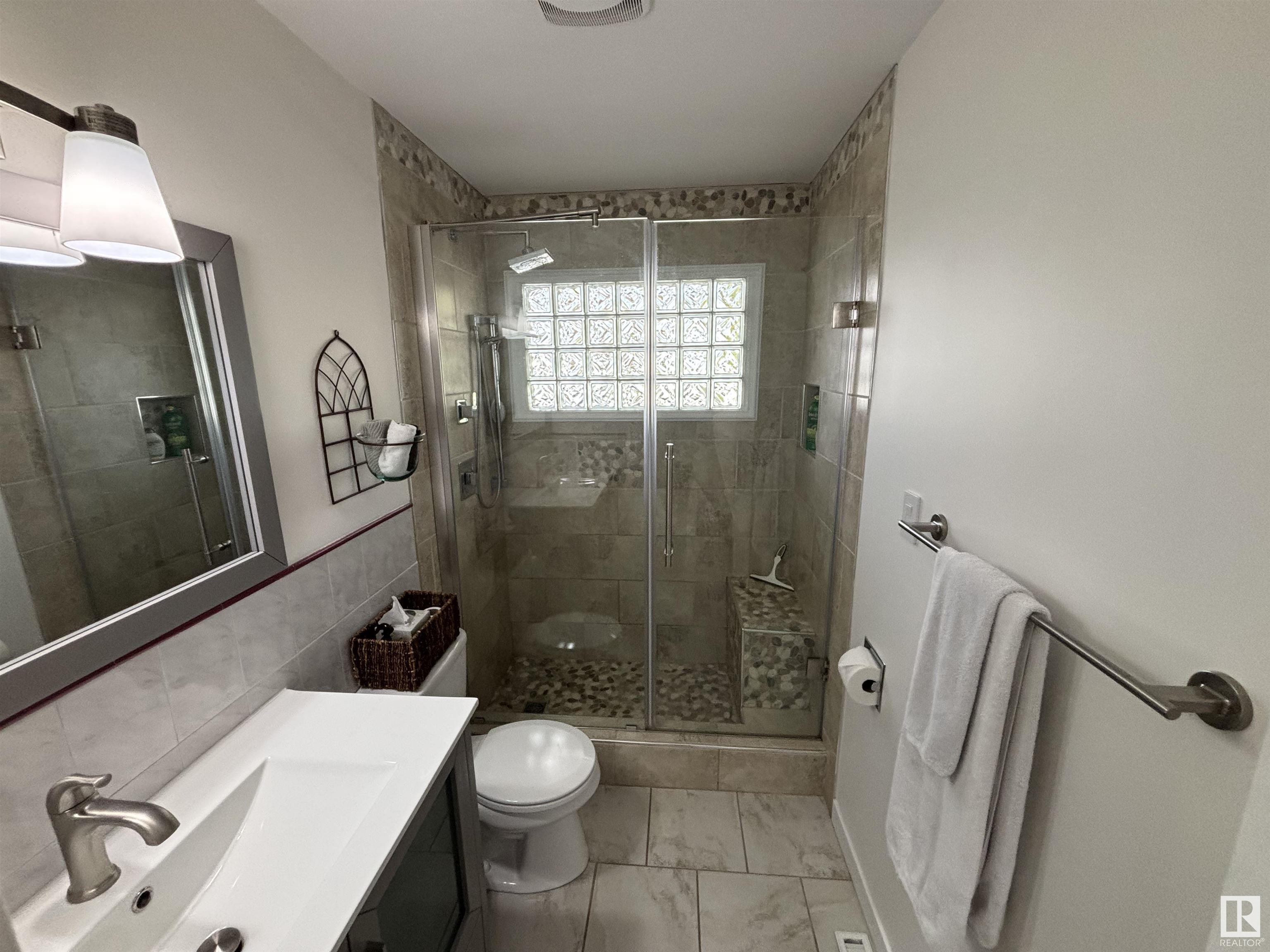      5100 53 AV , Stony Plain,  ,T7Z 1B9 ;  Listing Number: MLS E4408720