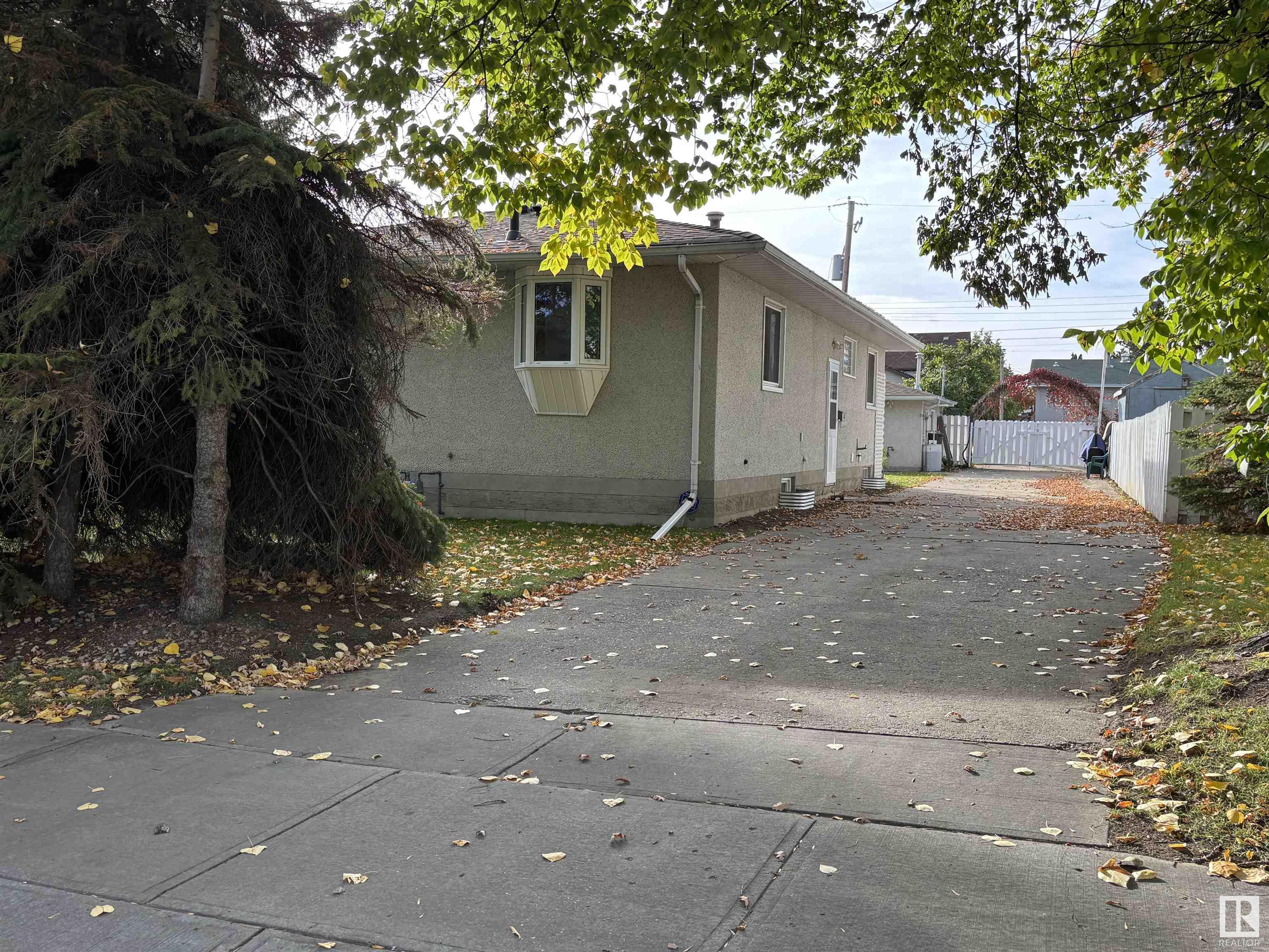      5100 53 AV , Stony Plain,  ,T7Z 1B9 ;  Listing Number: MLS E4408720