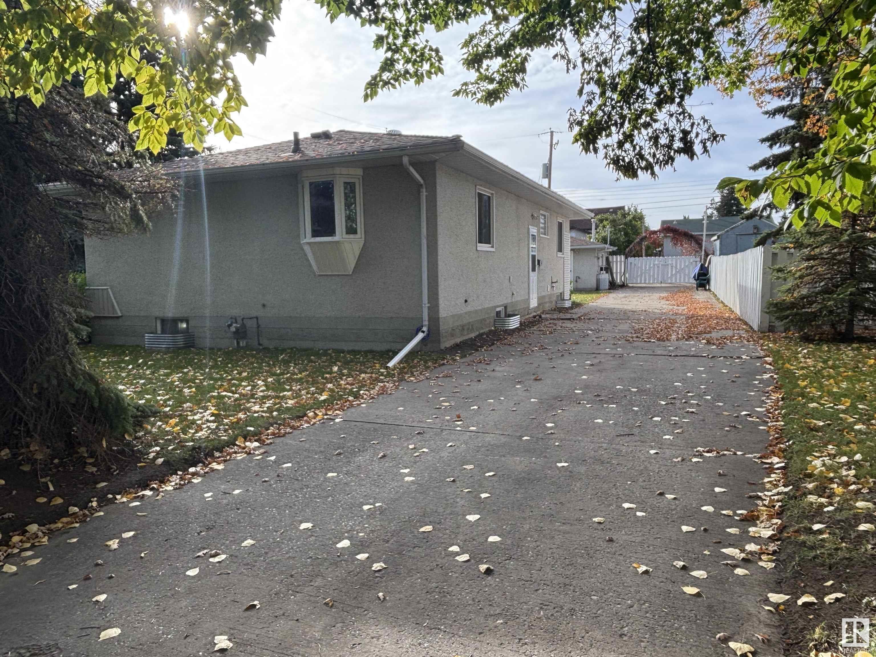      5100 53 AV , Stony Plain,  ,T7Z 1B9 ;  Listing Number: MLS E4408720
