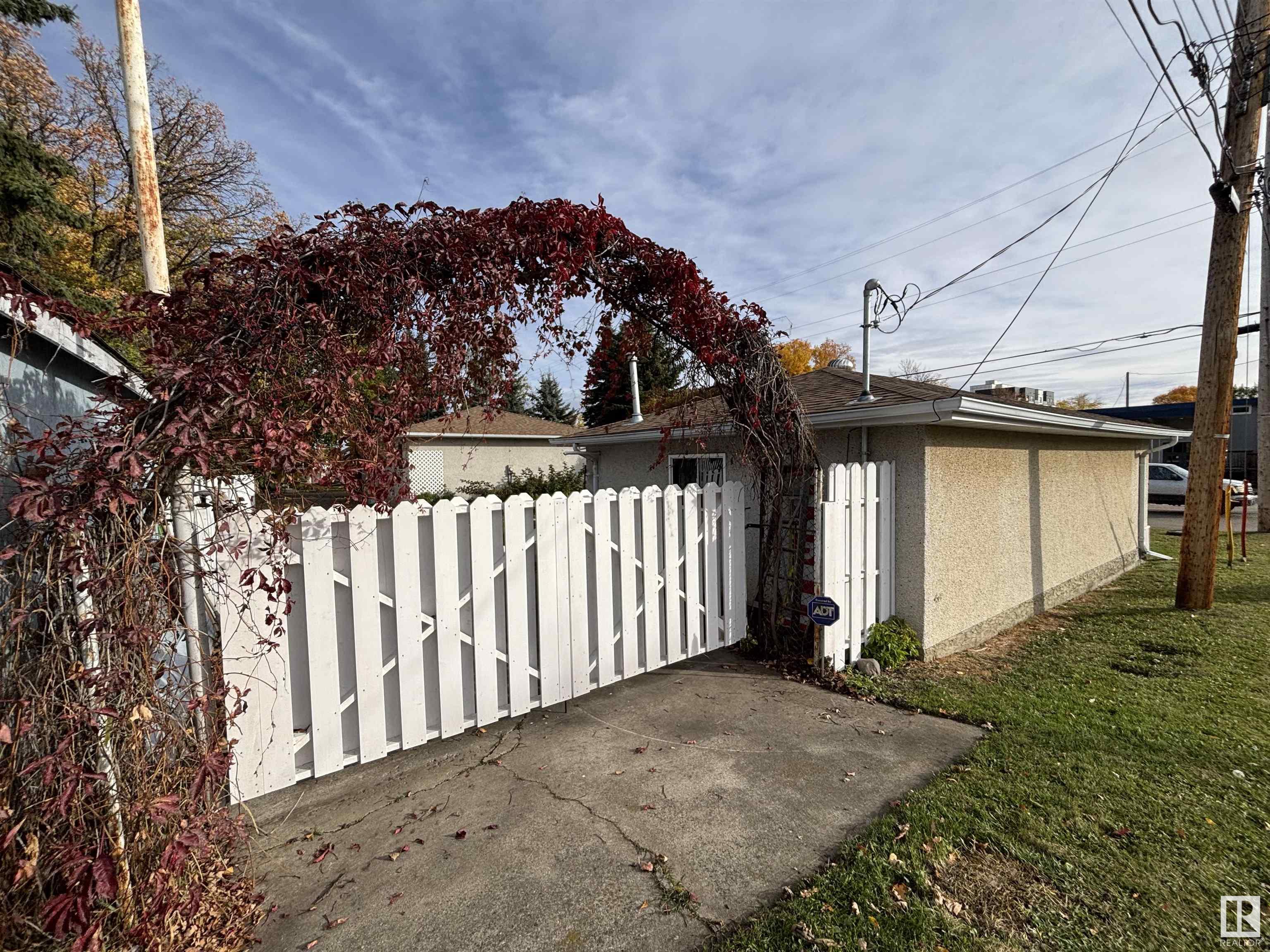      5100 53 AV , Stony Plain,  ,T7Z 1B9 ;  Listing Number: MLS E4408720