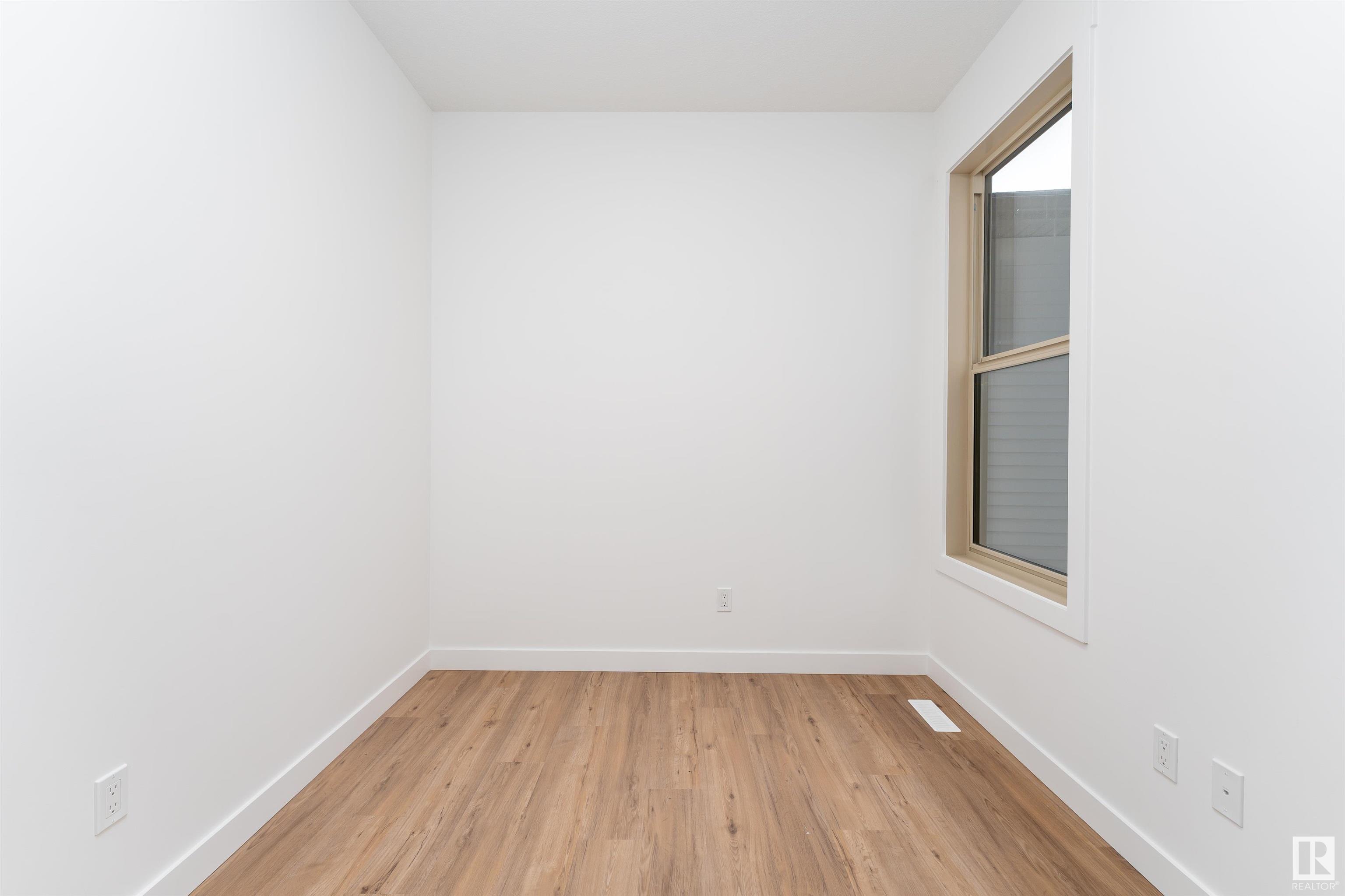      53 GLADSTONE BN , Spruce Grove,  ,T7X 0Z6 ;  Listing Number: MLS E4410355
