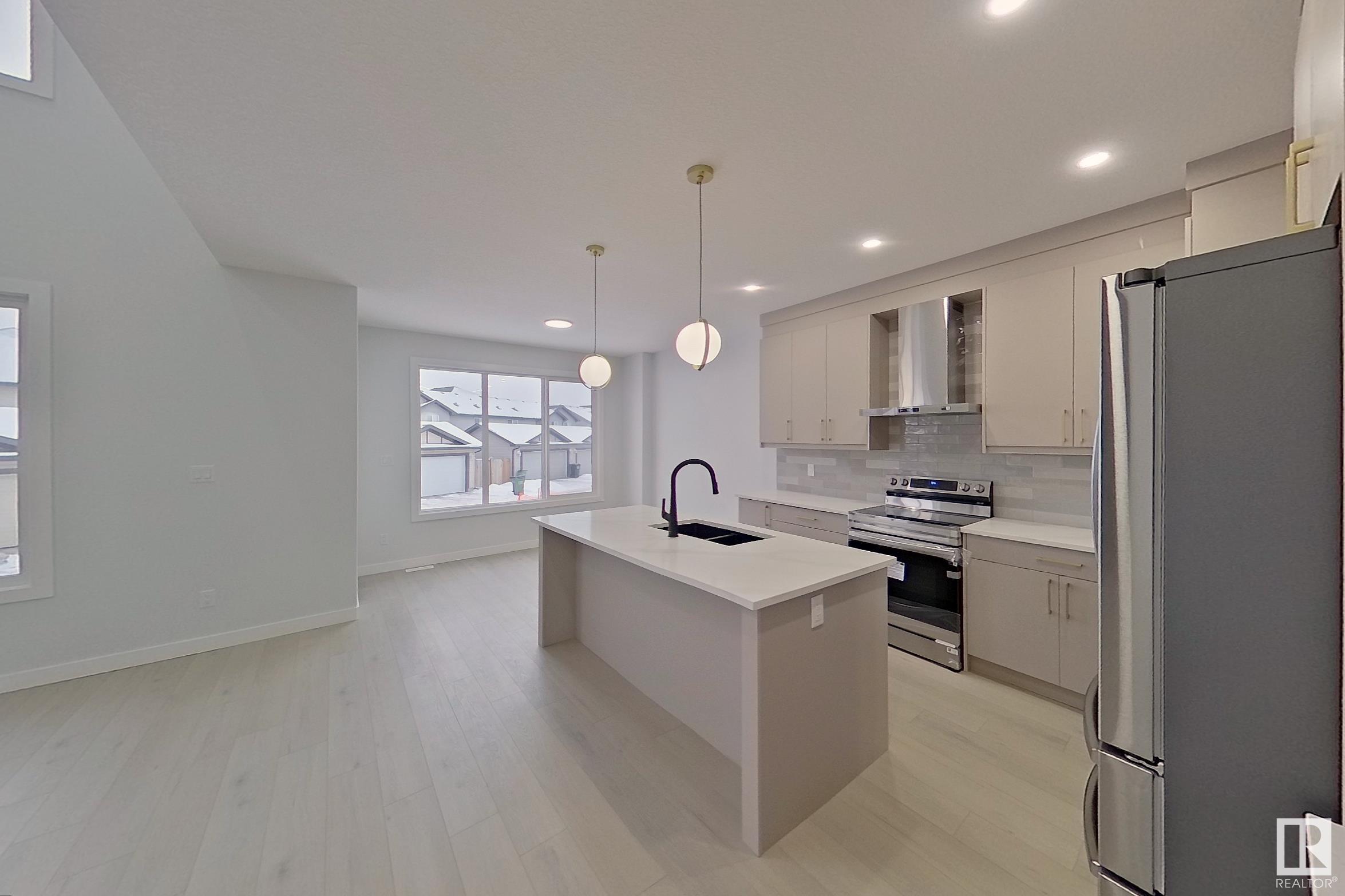      17712 74 ST NW , Edmonton,  ,T5Z 0N4 ;  Listing Number: MLS E4410847