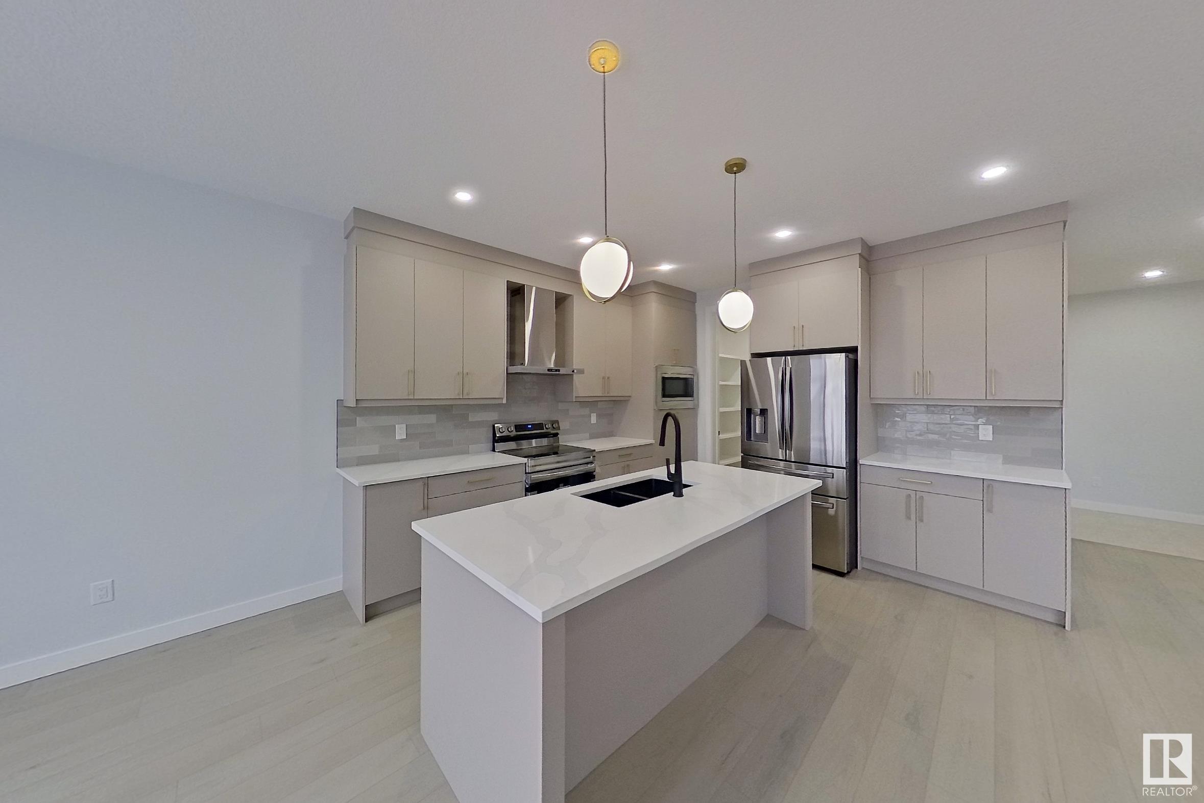      17712 74 ST NW , Edmonton,  ,T5Z 0N4 ;  Listing Number: MLS E4410847