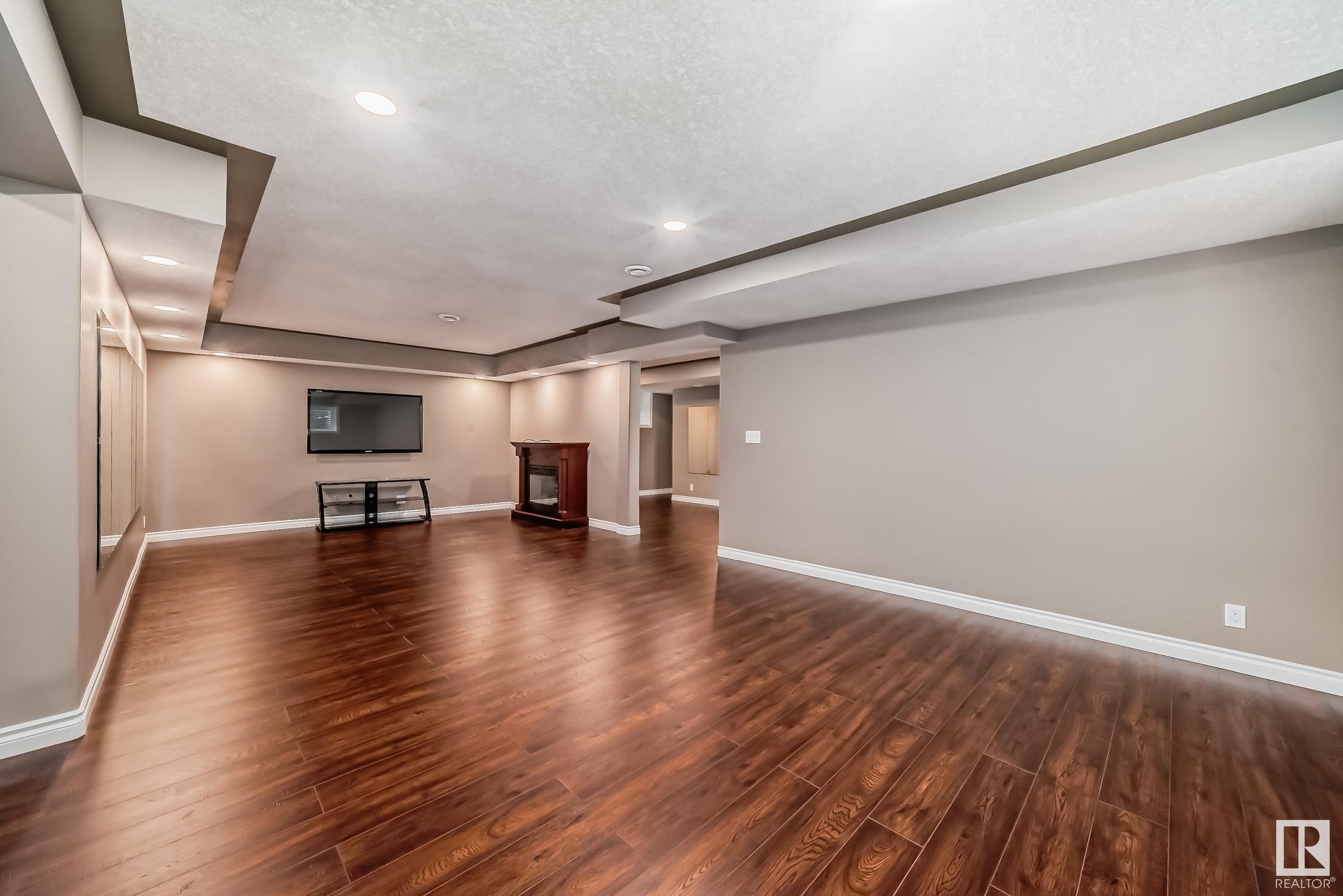      1528 Cunningham Cape SW , Edmonton,  ,T6W 0Y3 ;  Listing Number: MLS E4411032
