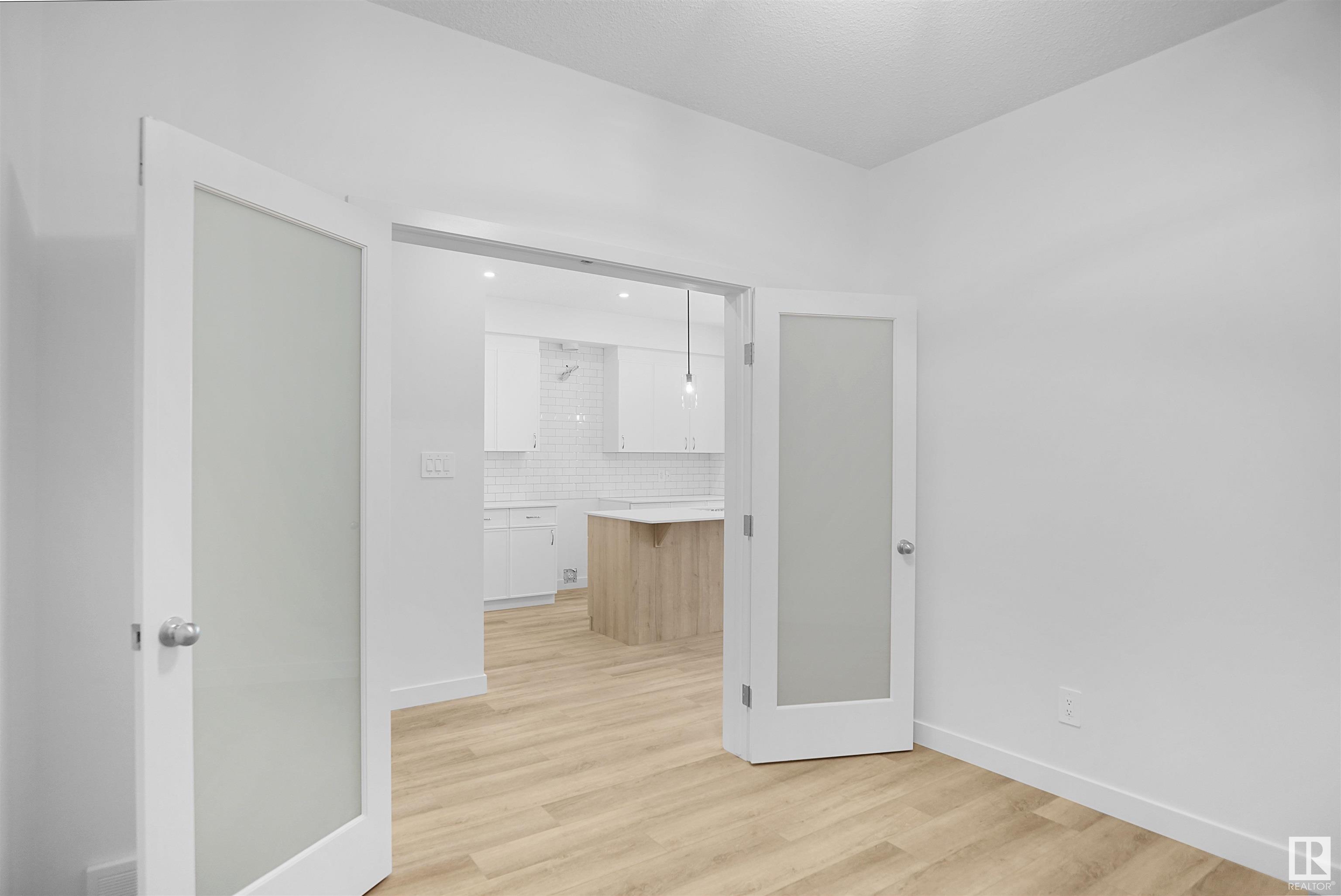      2026 13A AV NW , Edmonton,  ,T6T 2R6 ;  Listing Number: MLS E4411151