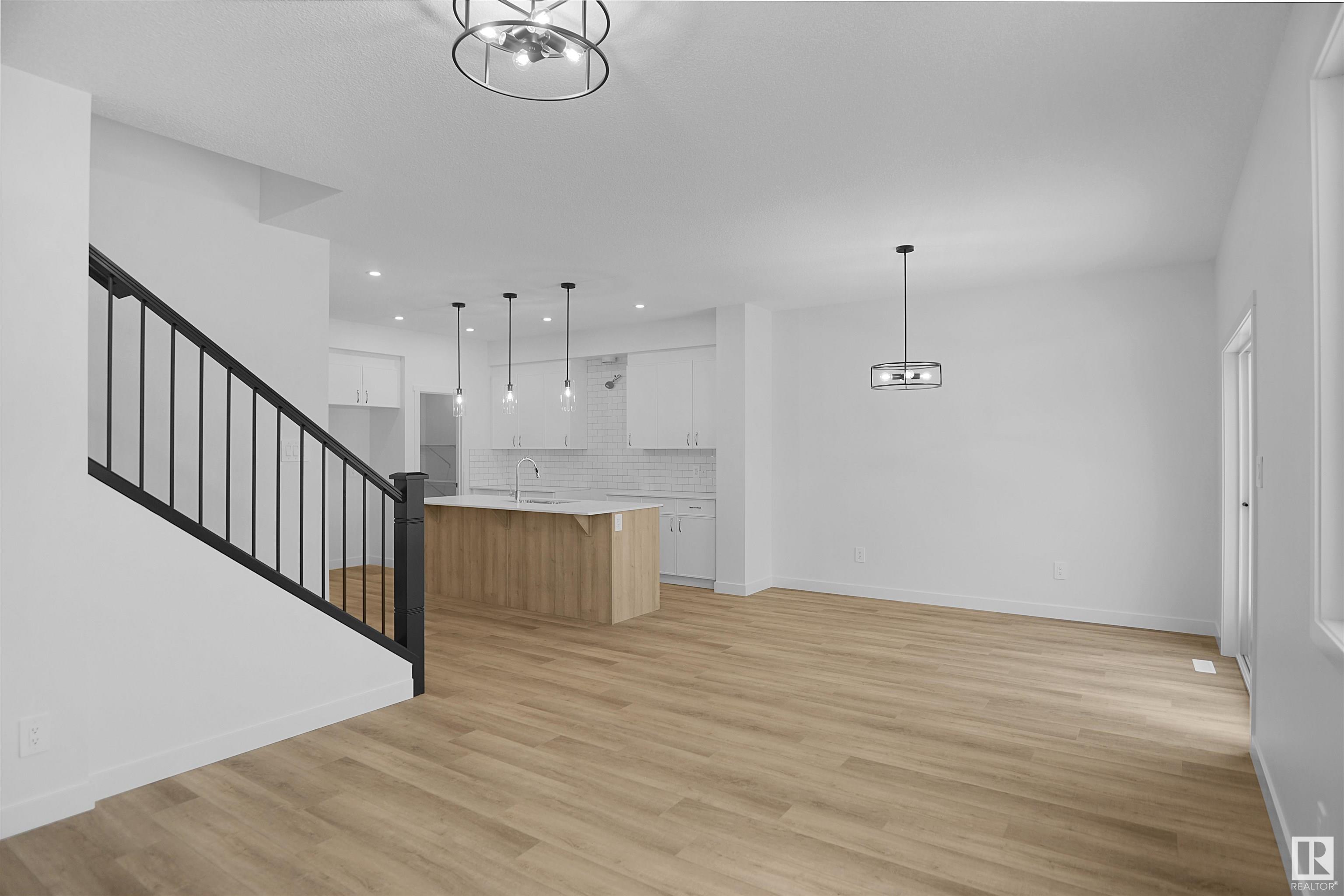      2026 13A AV NW , Edmonton,  ,T6T 2R6 ;  Listing Number: MLS E4411151