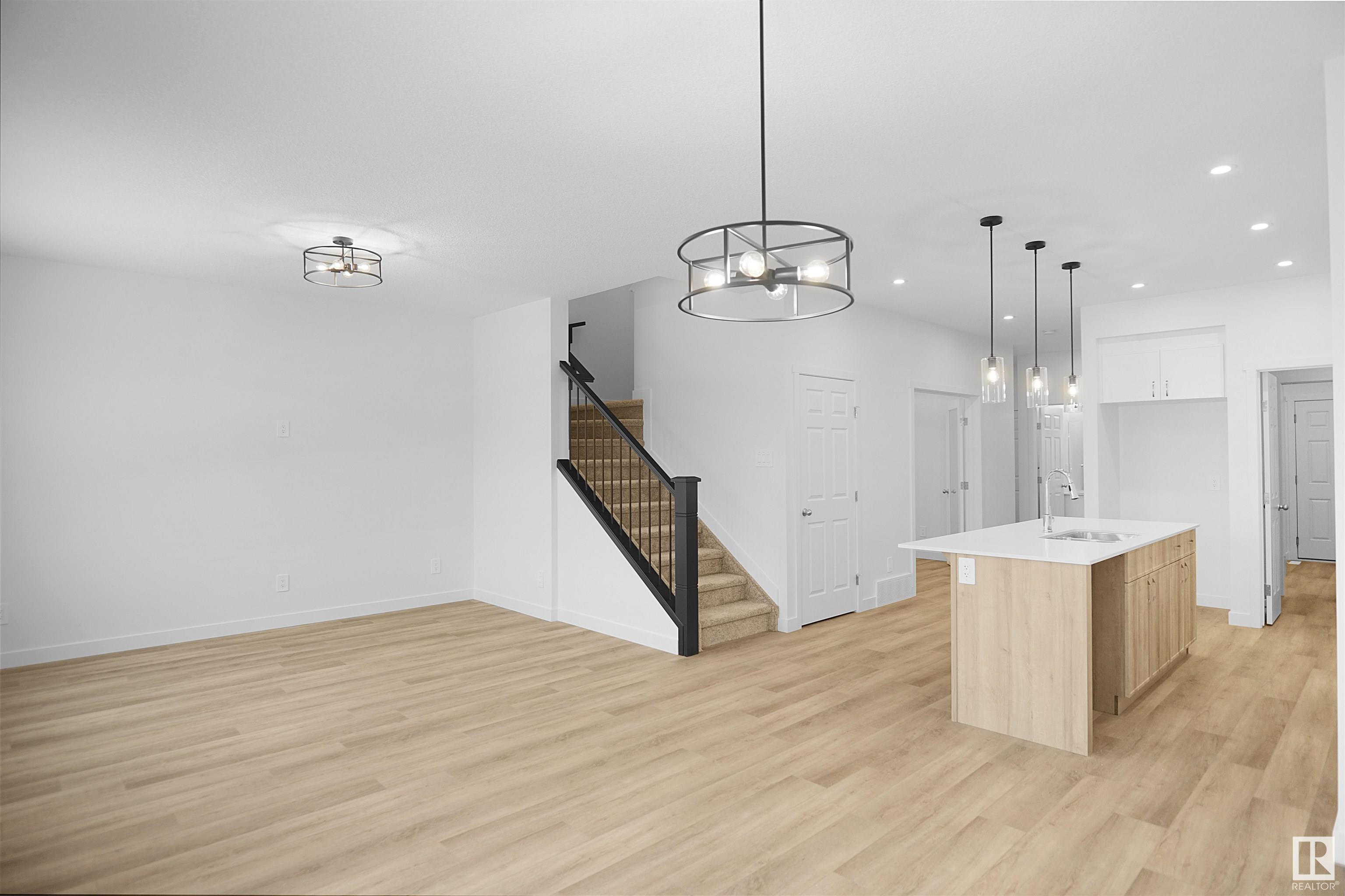      2026 13A AV NW , Edmonton,  ,T6T 2R6 ;  Listing Number: MLS E4411151