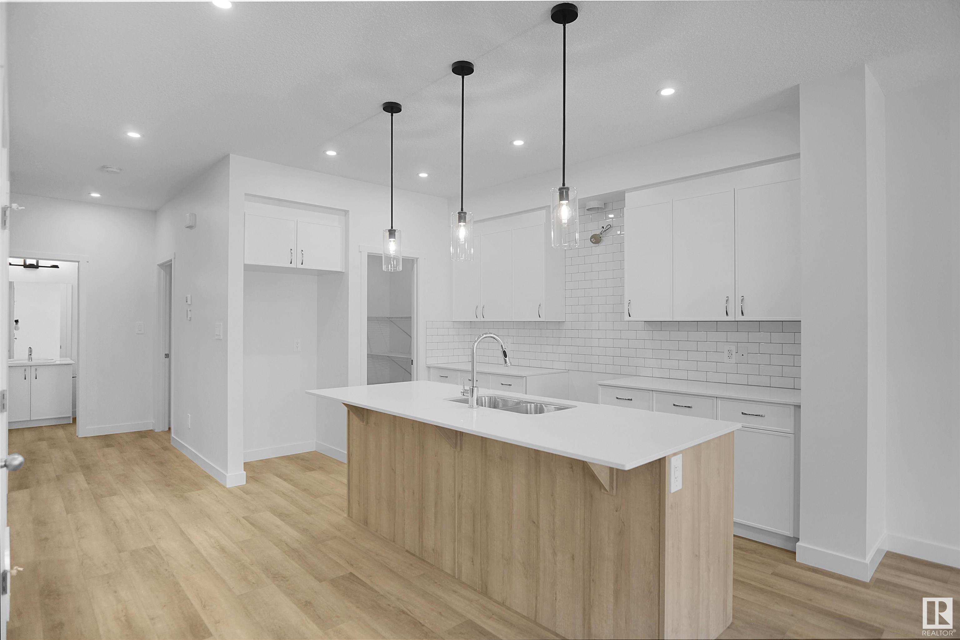      2026 13A AV NW , Edmonton,  ,T6T 2R6 ;  Listing Number: MLS E4411151