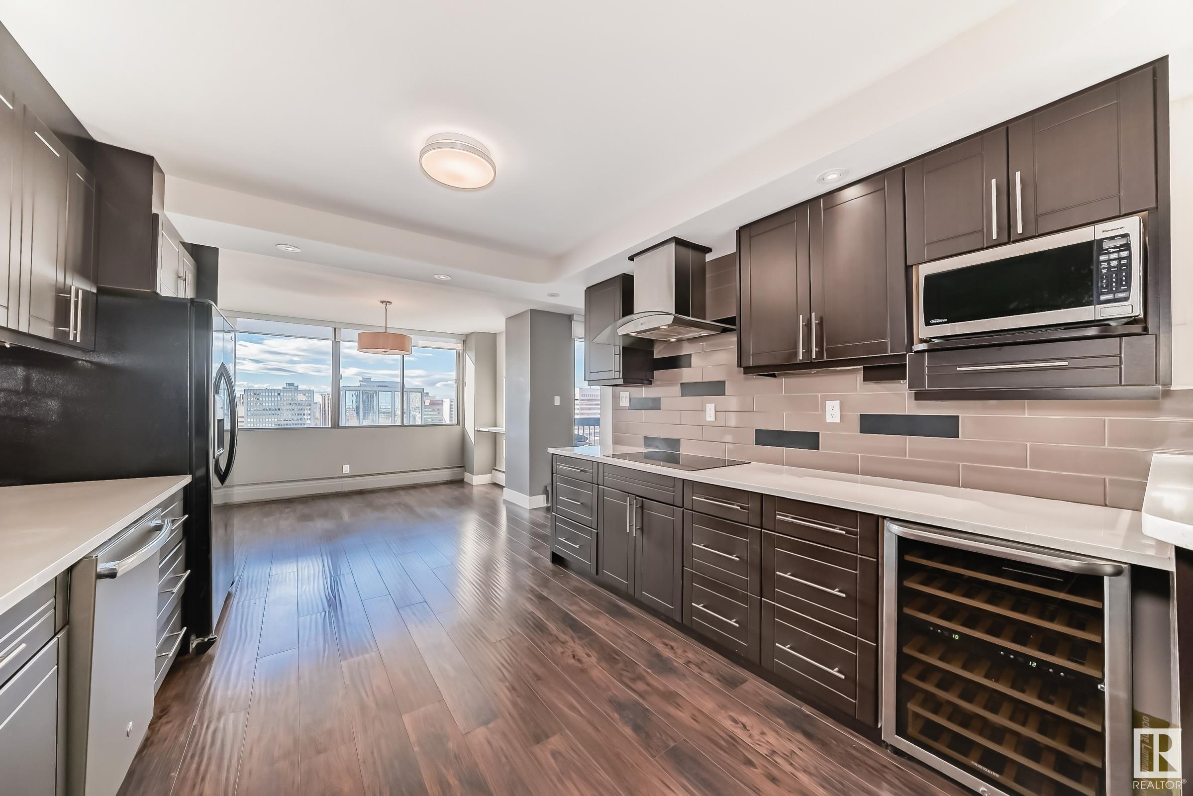      #1403 9921 104 ST NW , Edmonton,  ,T5K 2K3 ;  Listing Number: MLS E4411232