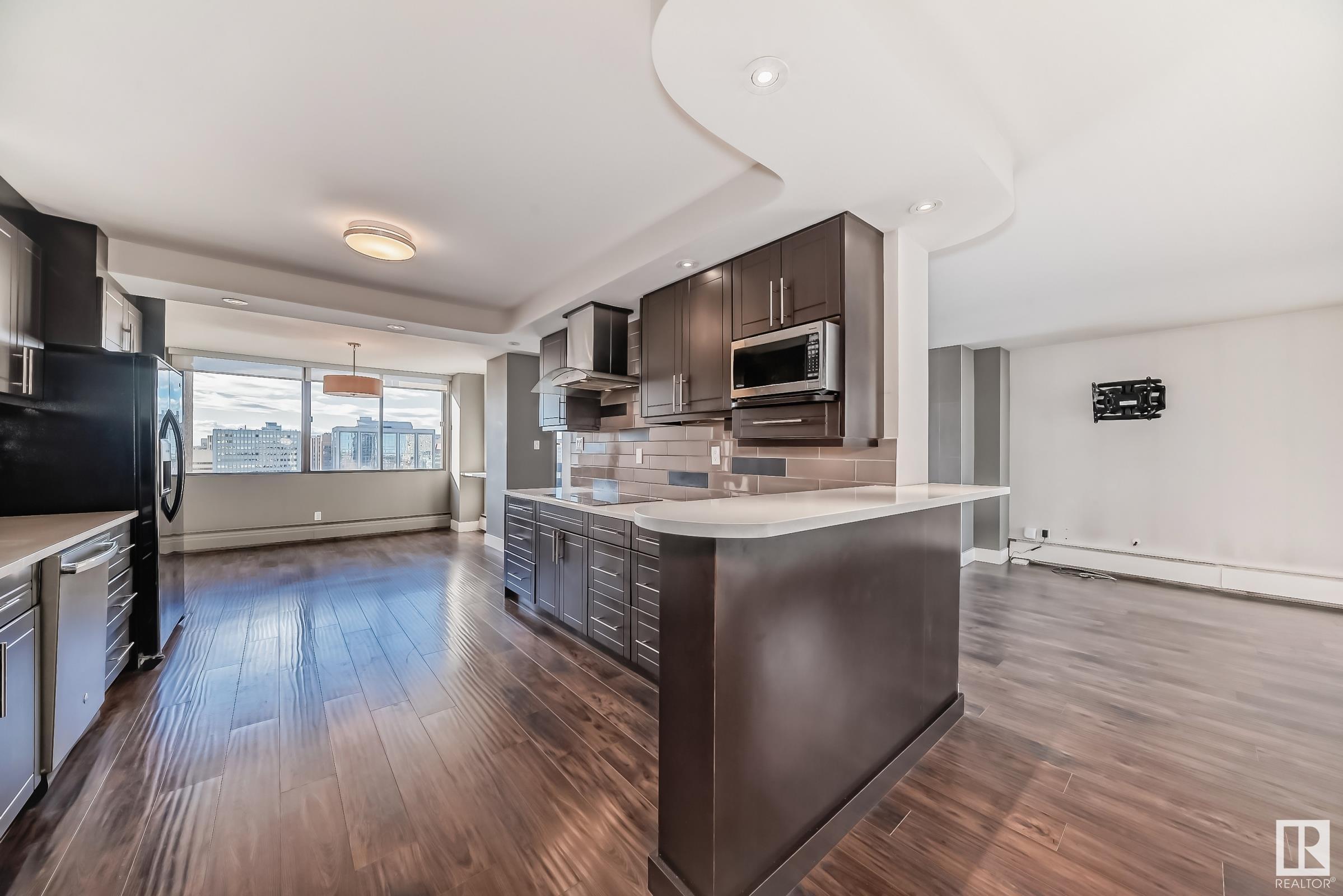      #1403 9921 104 ST NW , Edmonton,  ,T5K 2K3 ;  Listing Number: MLS E4411232