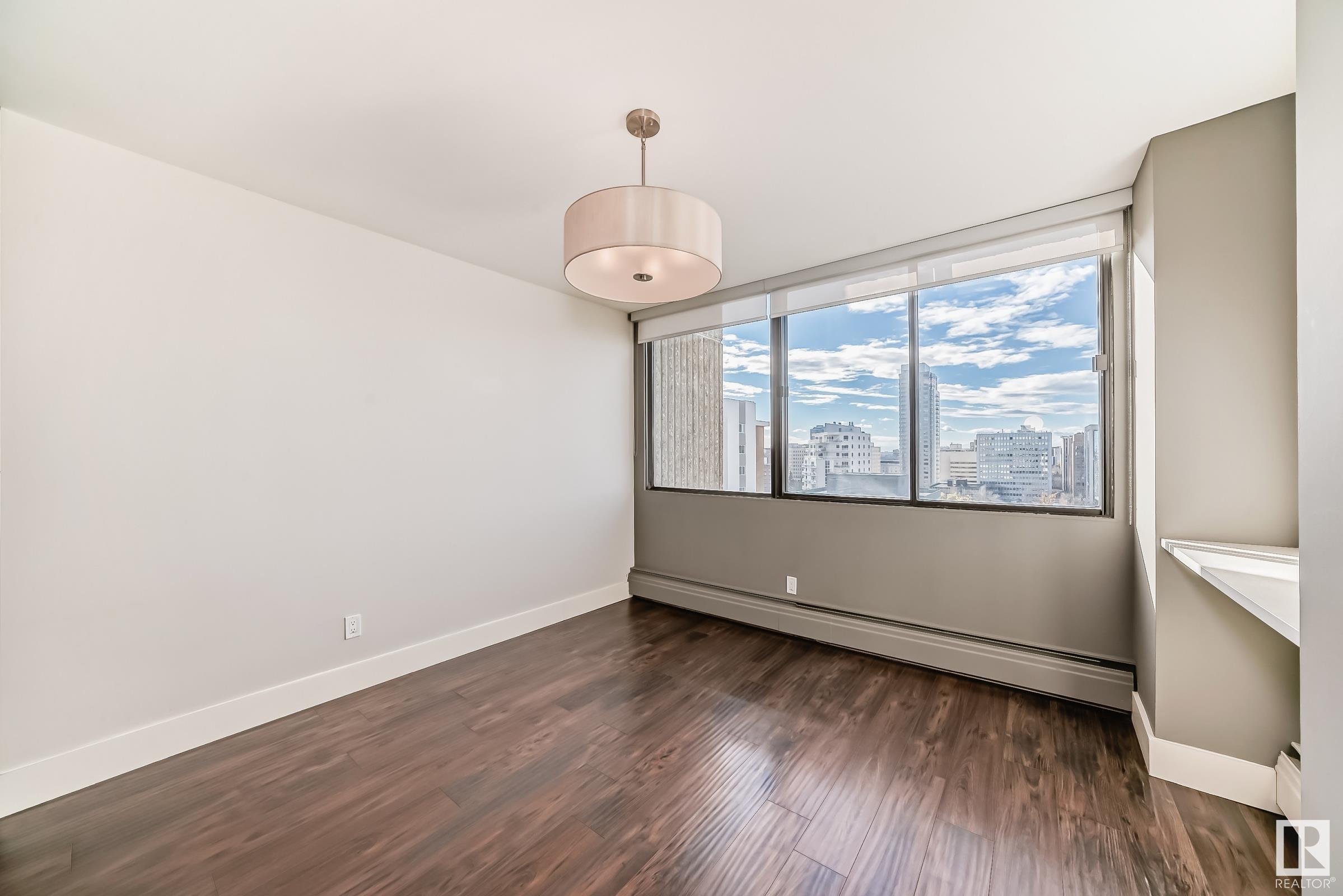      #1403 9921 104 ST NW , Edmonton,  ,T5K 2K3 ;  Listing Number: MLS E4411232