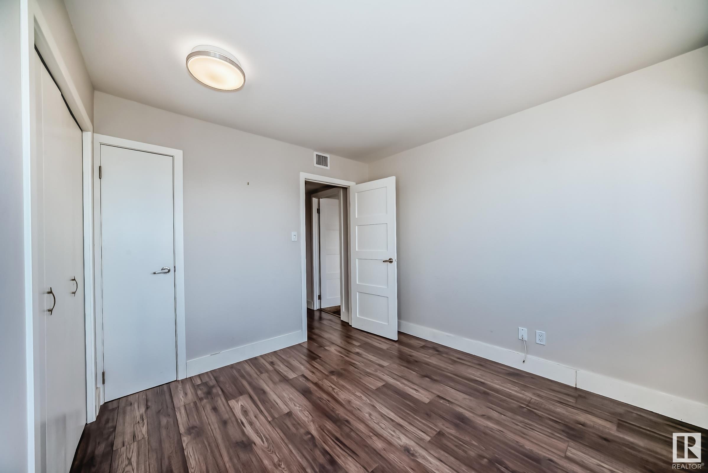      #1403 9921 104 ST NW , Edmonton,  ,T5K 2K3 ;  Listing Number: MLS E4411232