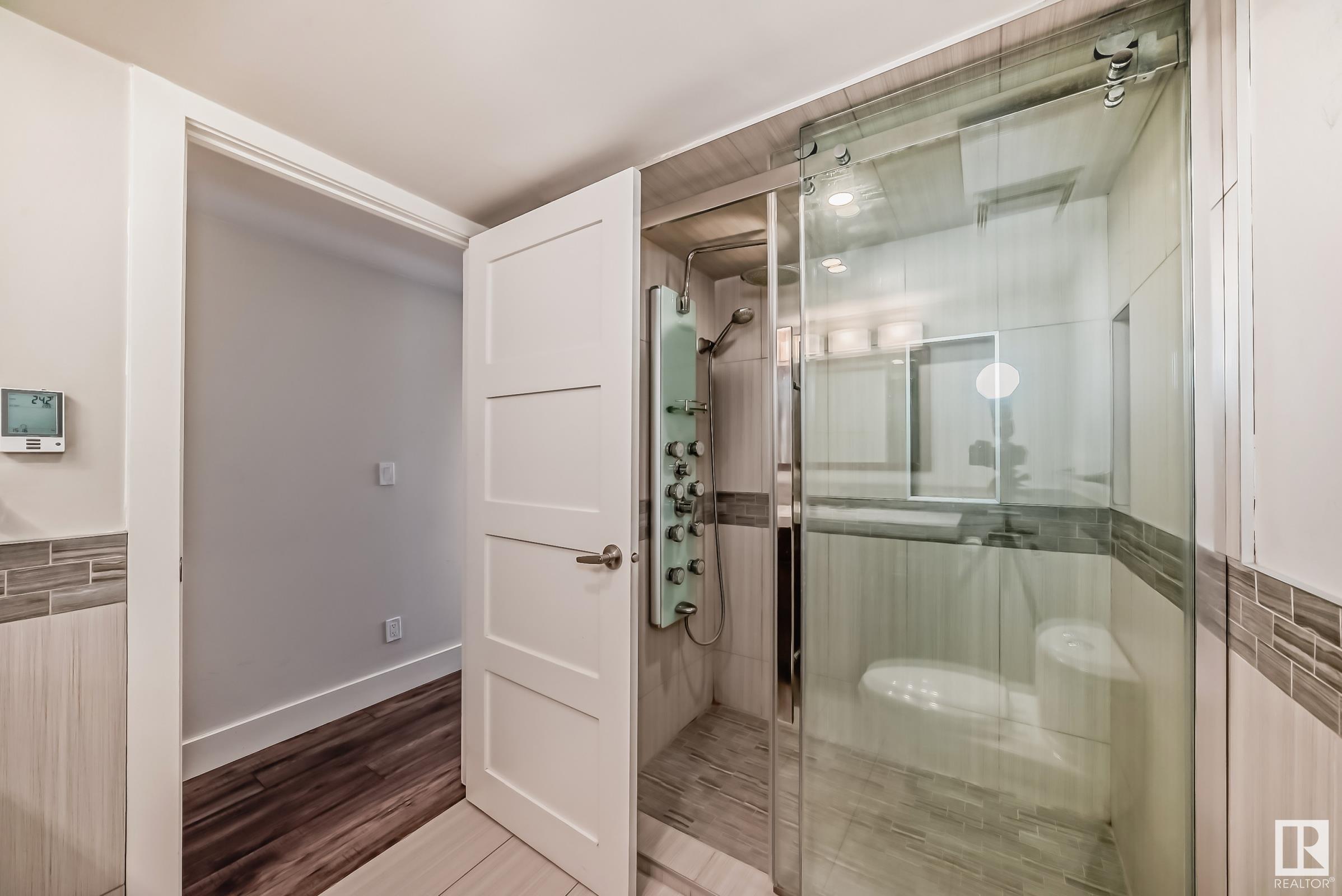      #1403 9921 104 ST NW , Edmonton,  ,T5K 2K3 ;  Listing Number: MLS E4411232