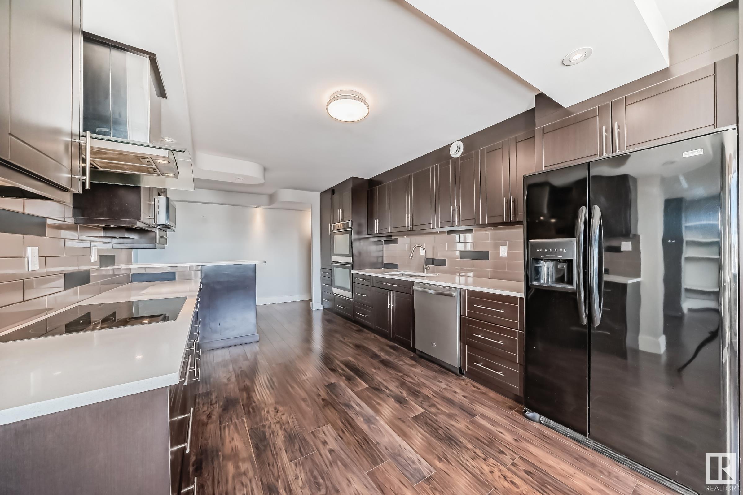      #1403 9921 104 ST NW , Edmonton,  ,T5K 2K3 ;  Listing Number: MLS E4411232