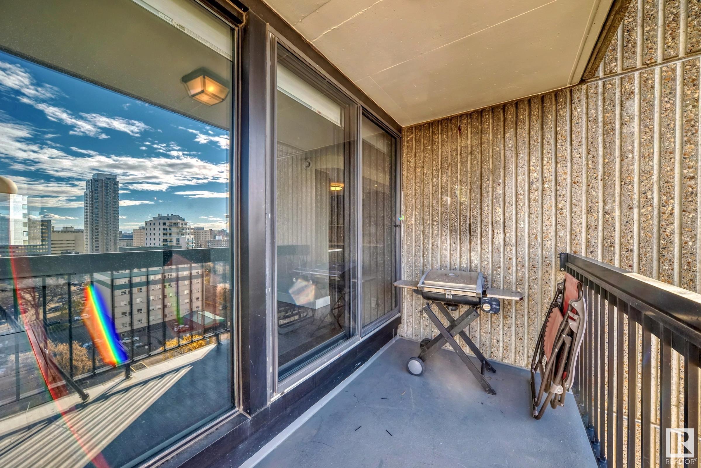      #1403 9921 104 ST NW , Edmonton,  ,T5K 2K3 ;  Listing Number: MLS E4411232