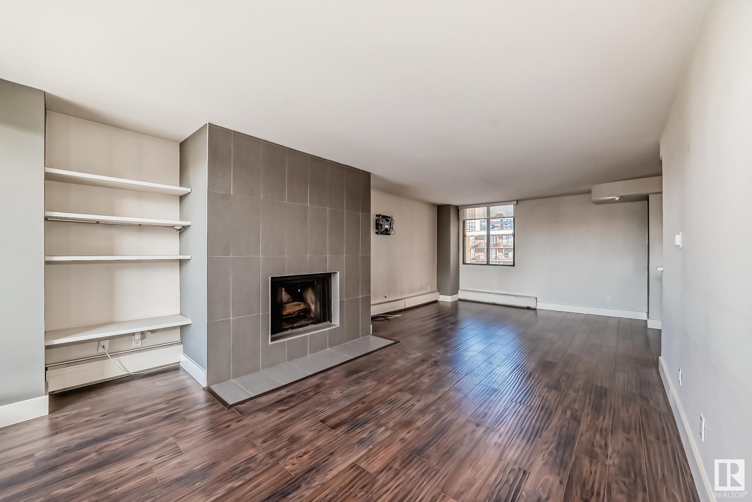     #1403 9921 104 ST NW , Edmonton,  ,T5K 2K3 ;  Listing Number: MLS E4411232