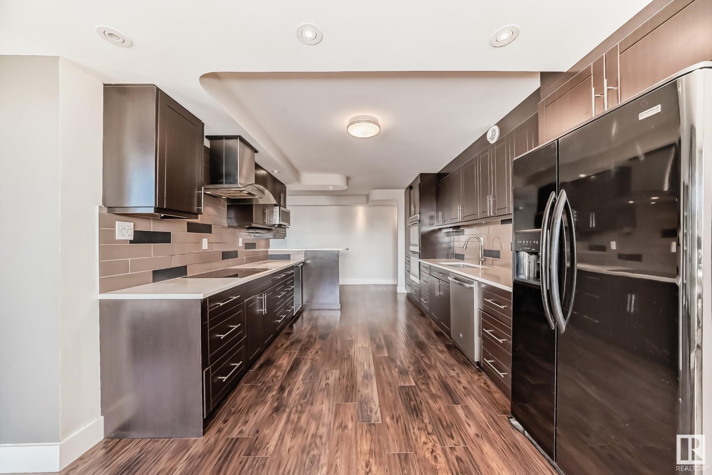      #1403 9921 104 ST NW , Edmonton,  ,T5K 2K3 ;  Listing Number: MLS E4411232