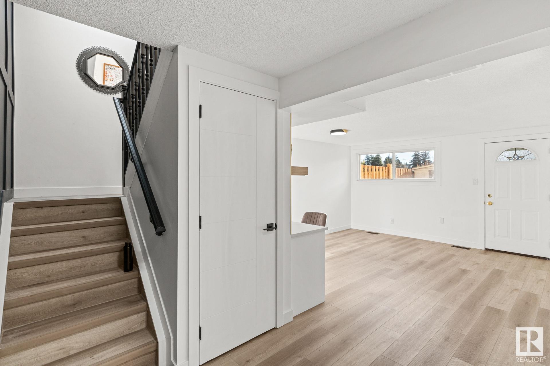      37 ROYAL RD NW , Edmonton,  ,T6J 2E7 ;  Listing Number: MLS E4411322