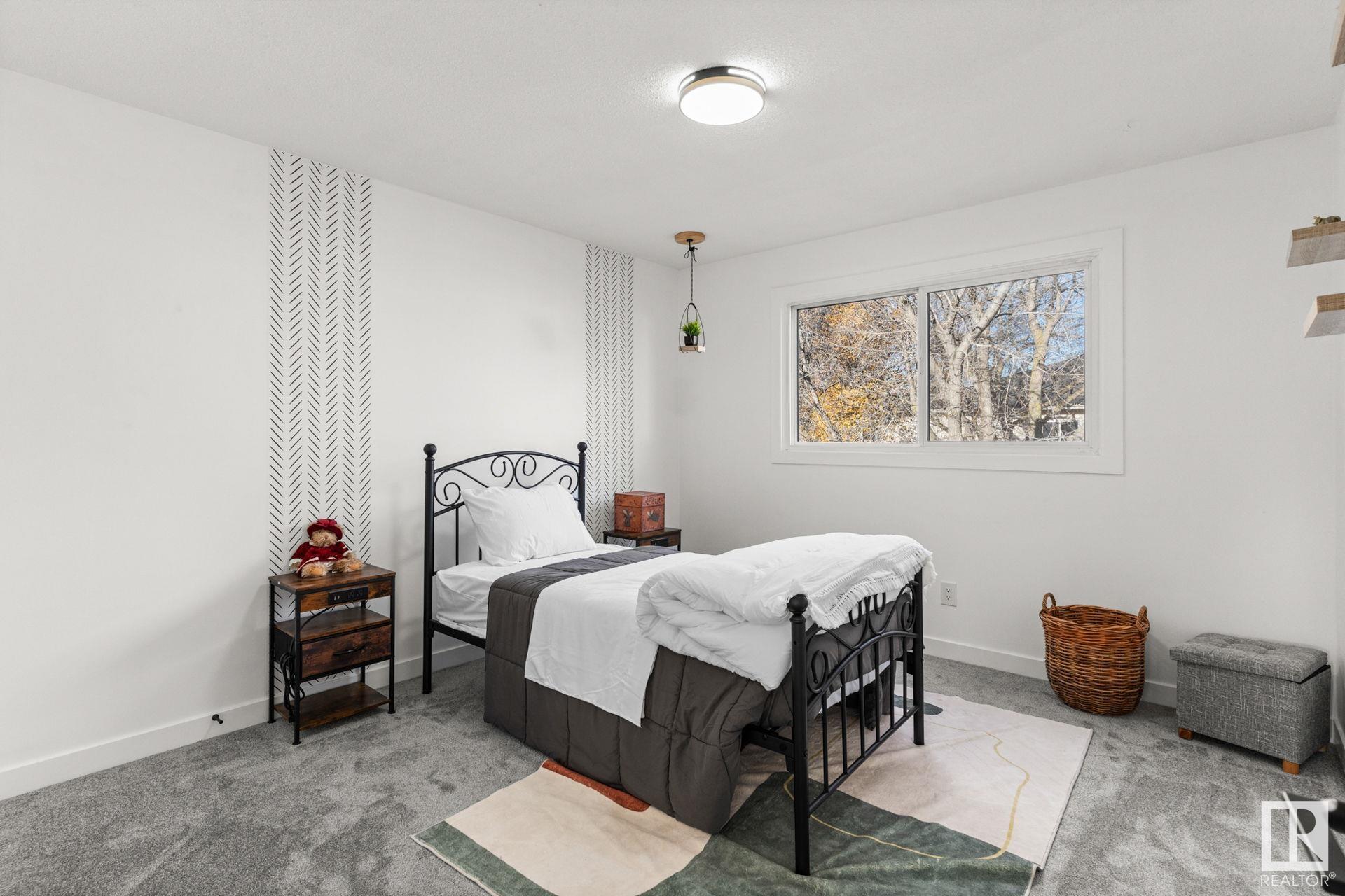      37 ROYAL RD NW , Edmonton,  ,T6J 2E7 ;  Listing Number: MLS E4411322
