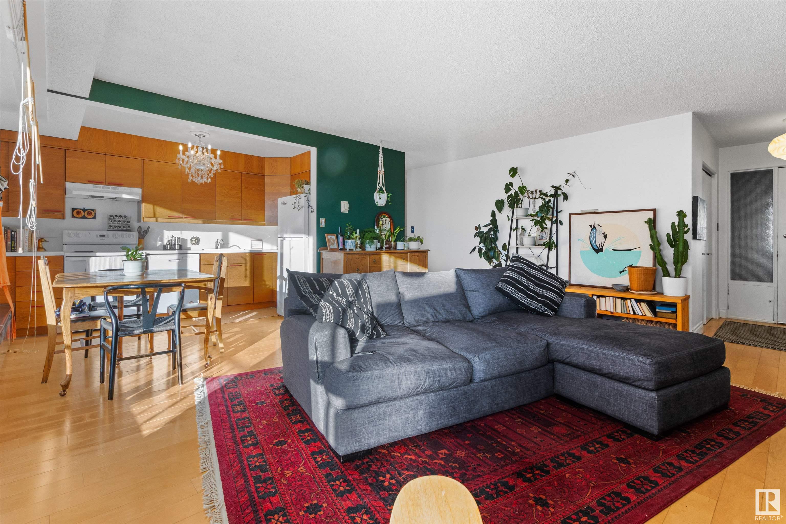      #605 12207 JASPER AV NW , Edmonton,  ,T5N 3K2 ;  Listing Number: MLS E4411549