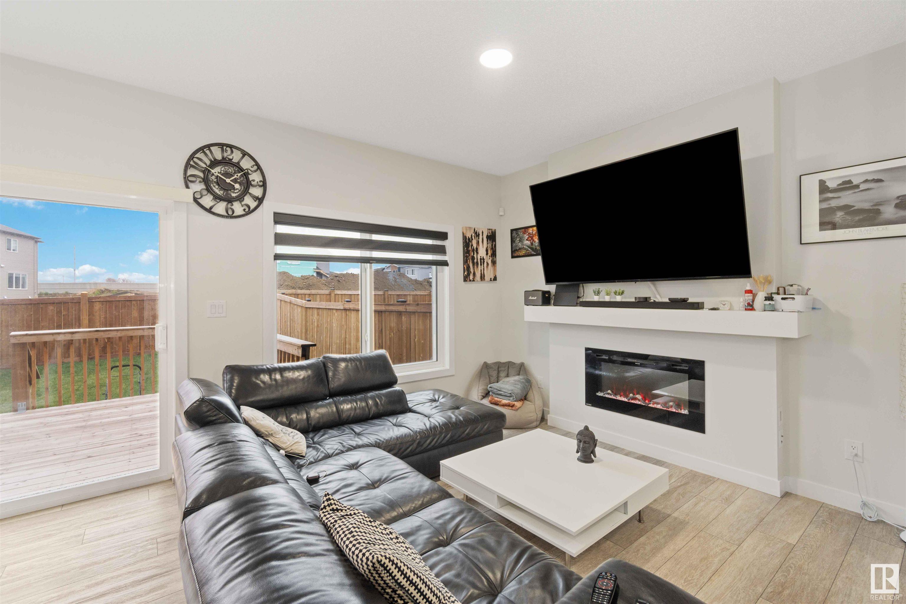      3213 4 ST NW , Edmonton,  ,T6T 2S9 ;  Listing Number: MLS E4411677