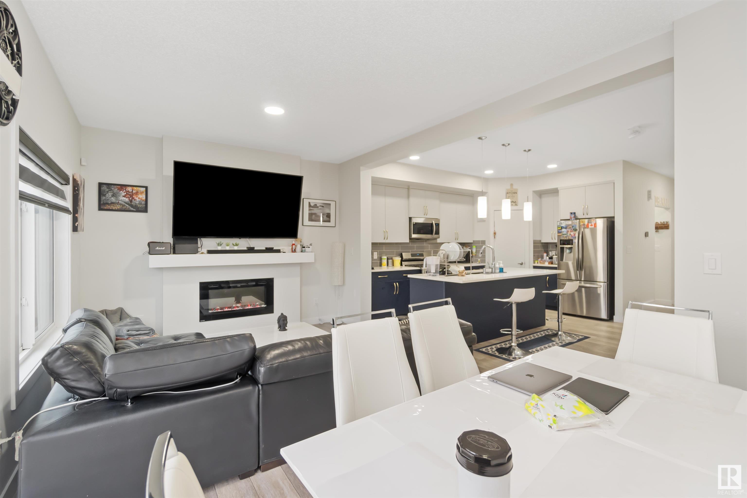      3213 4 ST NW , Edmonton,  ,T6T 2S9 ;  Listing Number: MLS E4411677